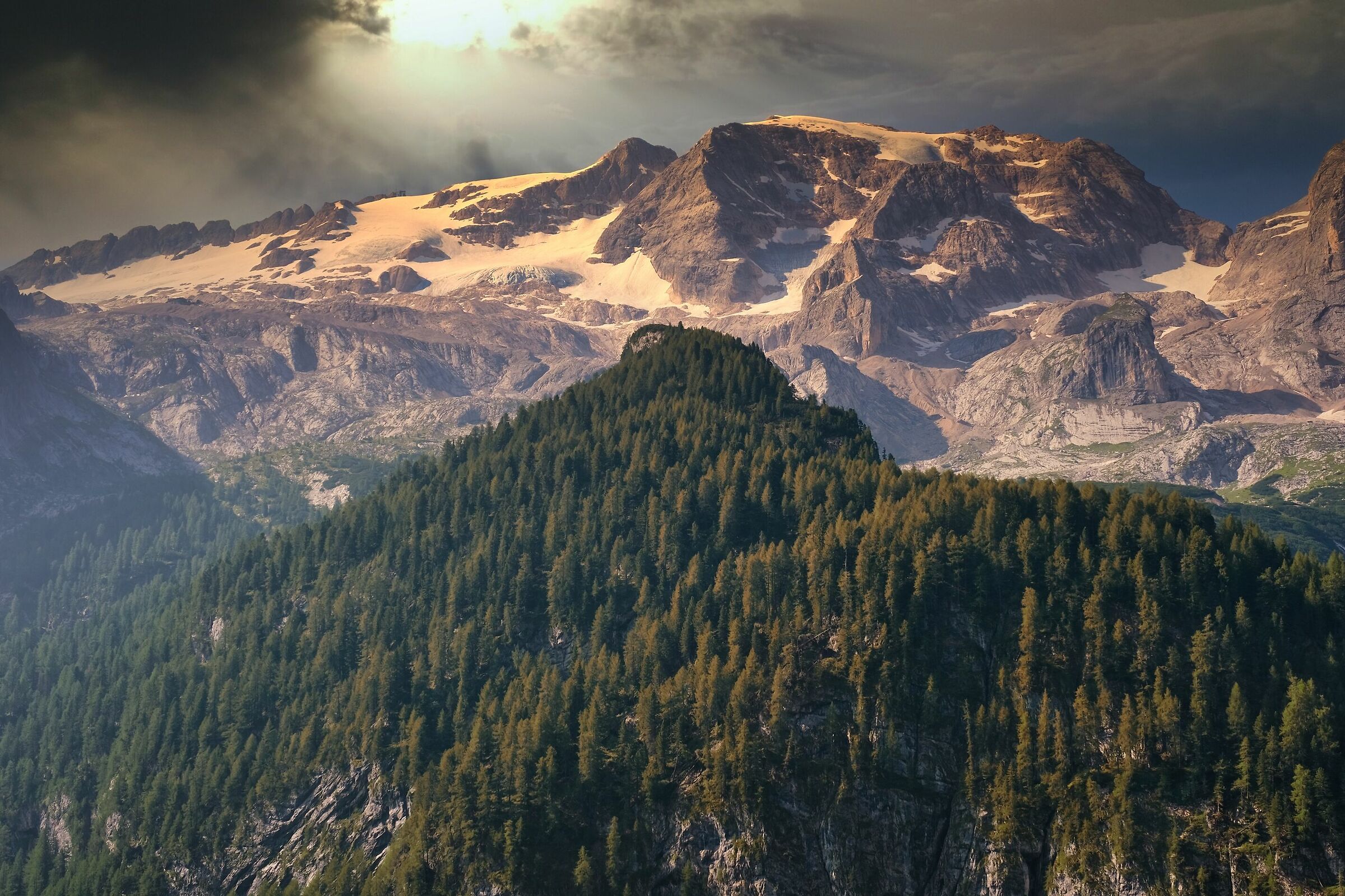 La Marmolada dopo un temporale