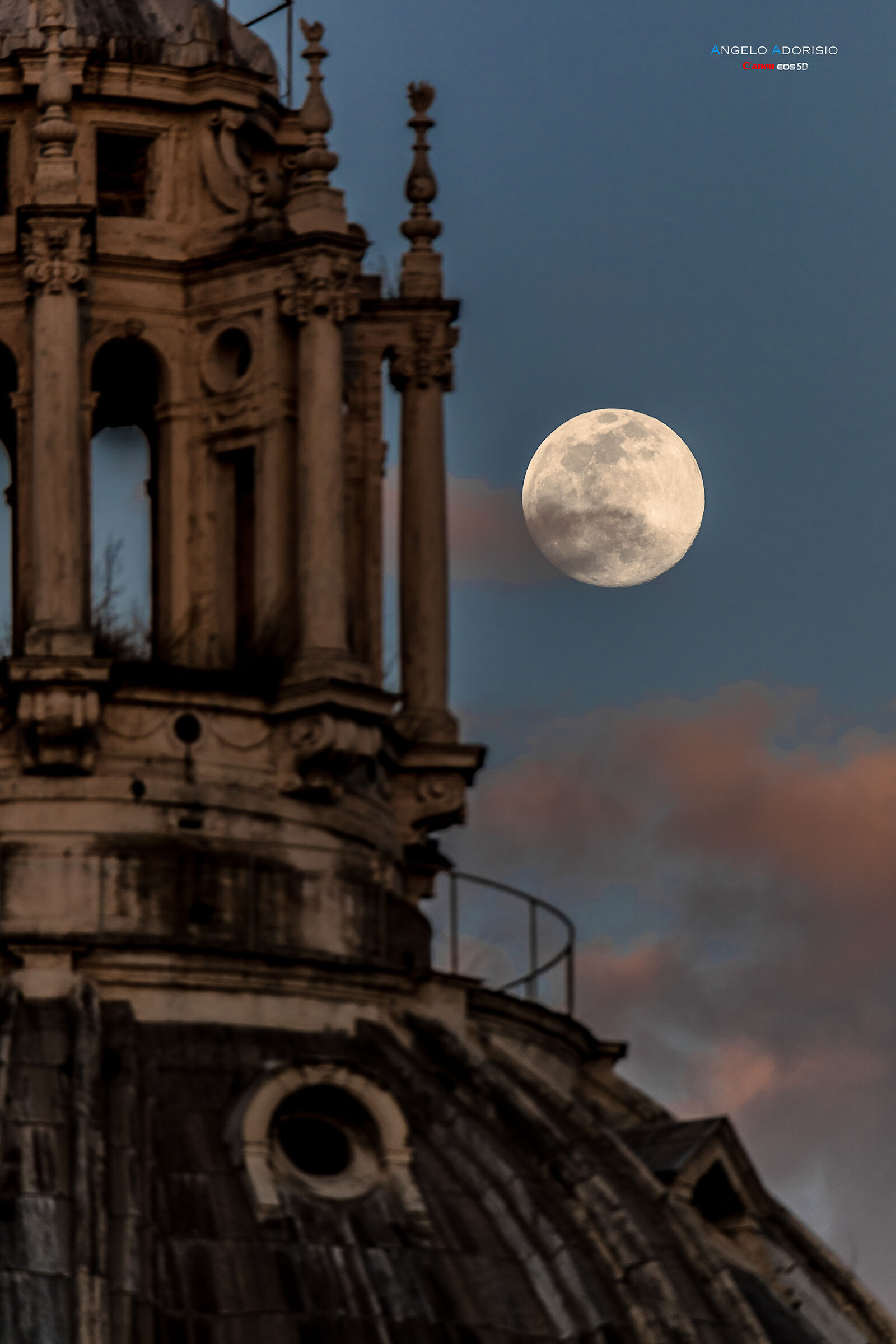 Roma - Dettaglio della Chiesa di S. Maria di Loreto