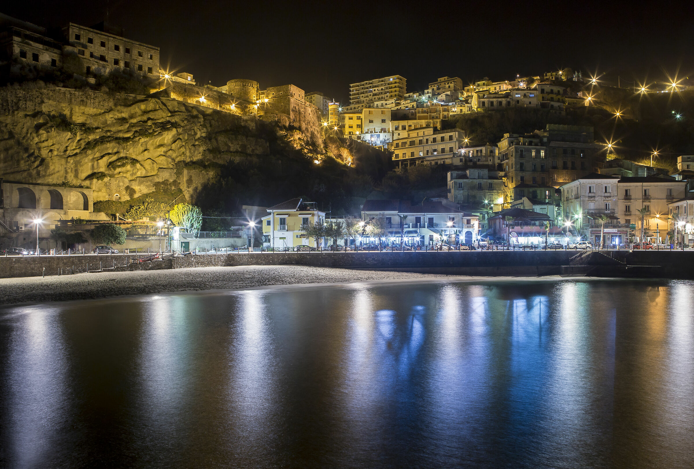 Nights of seas, nights of amuri