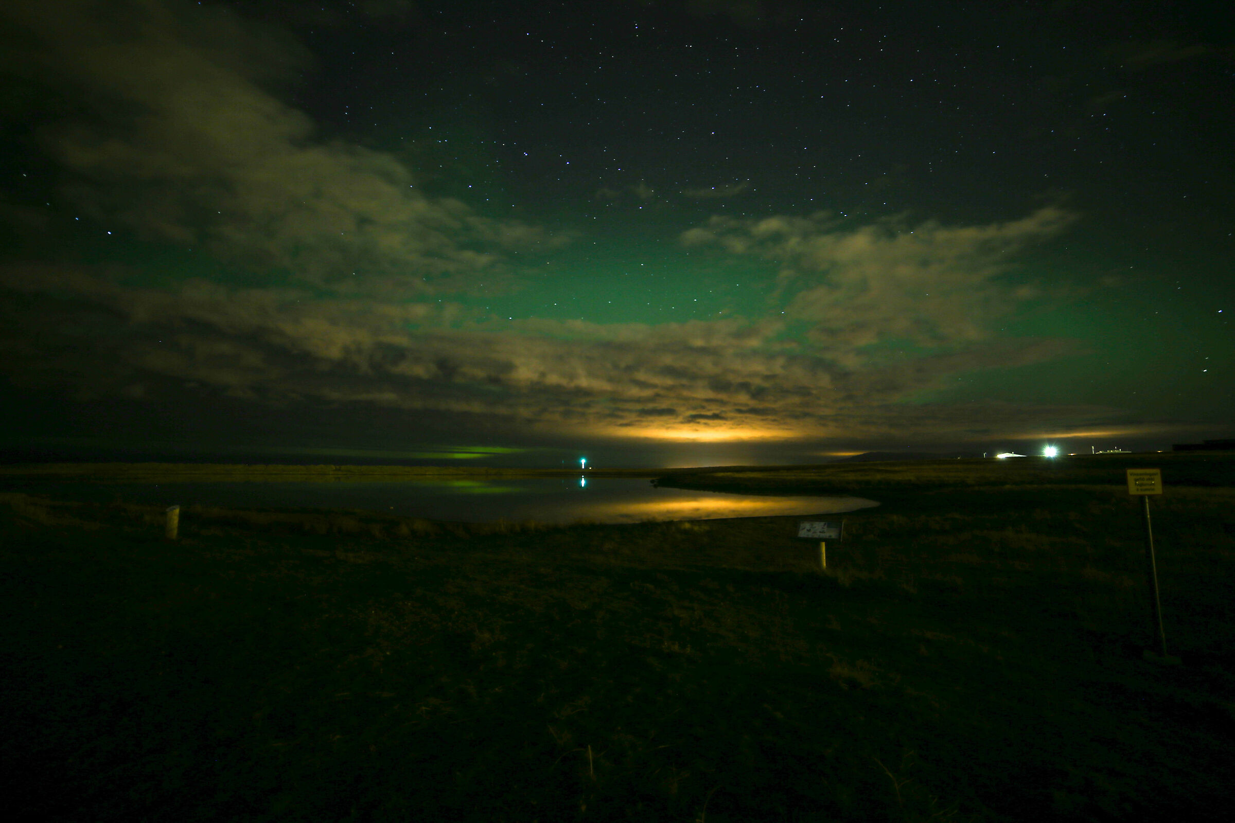 Canon 6D Samyang 14mm f/2.8 - 30 secs f/2.8, ISO 400