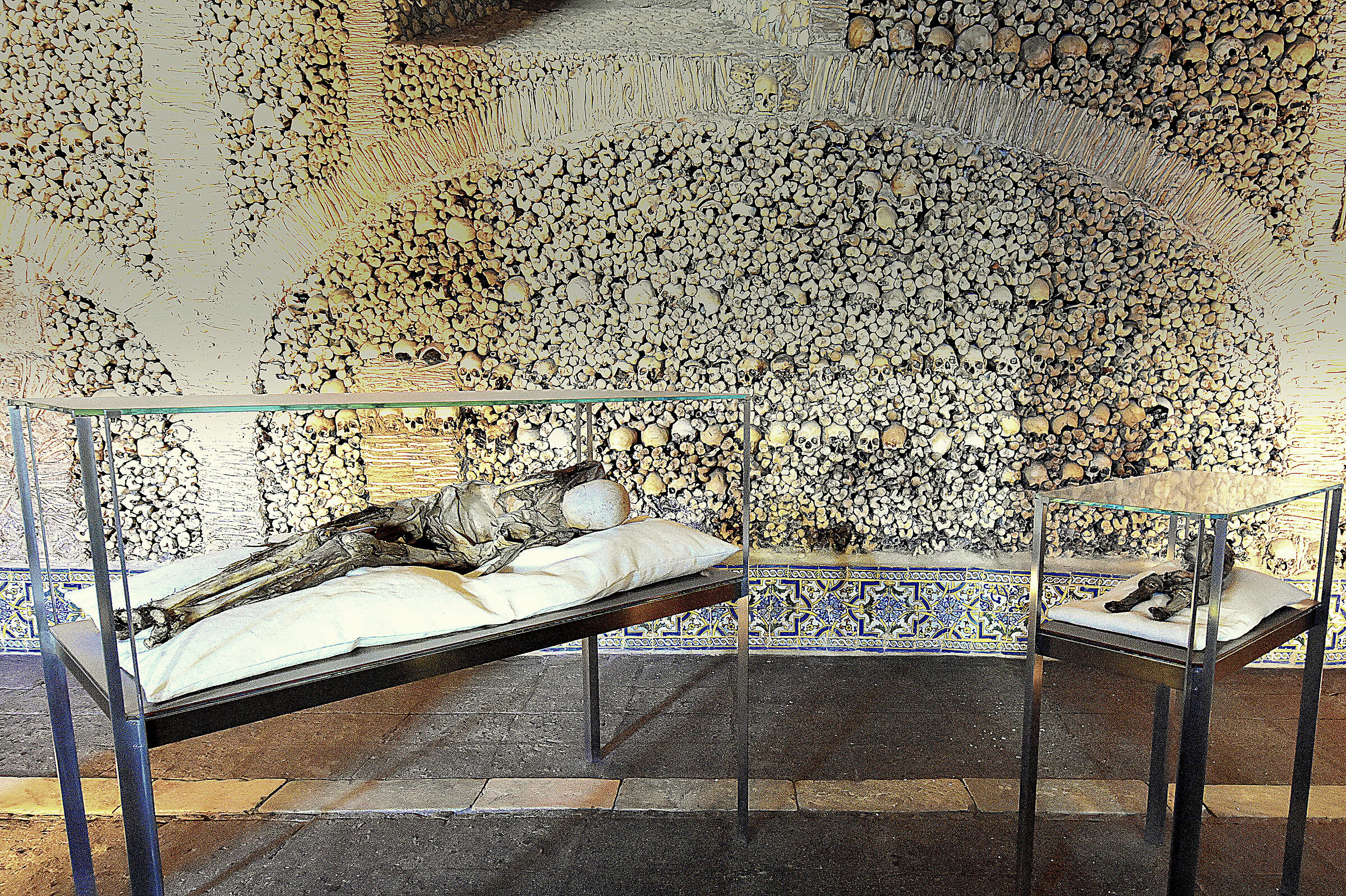 Evora, Capela dos Ossos (Cappella delle ossa)