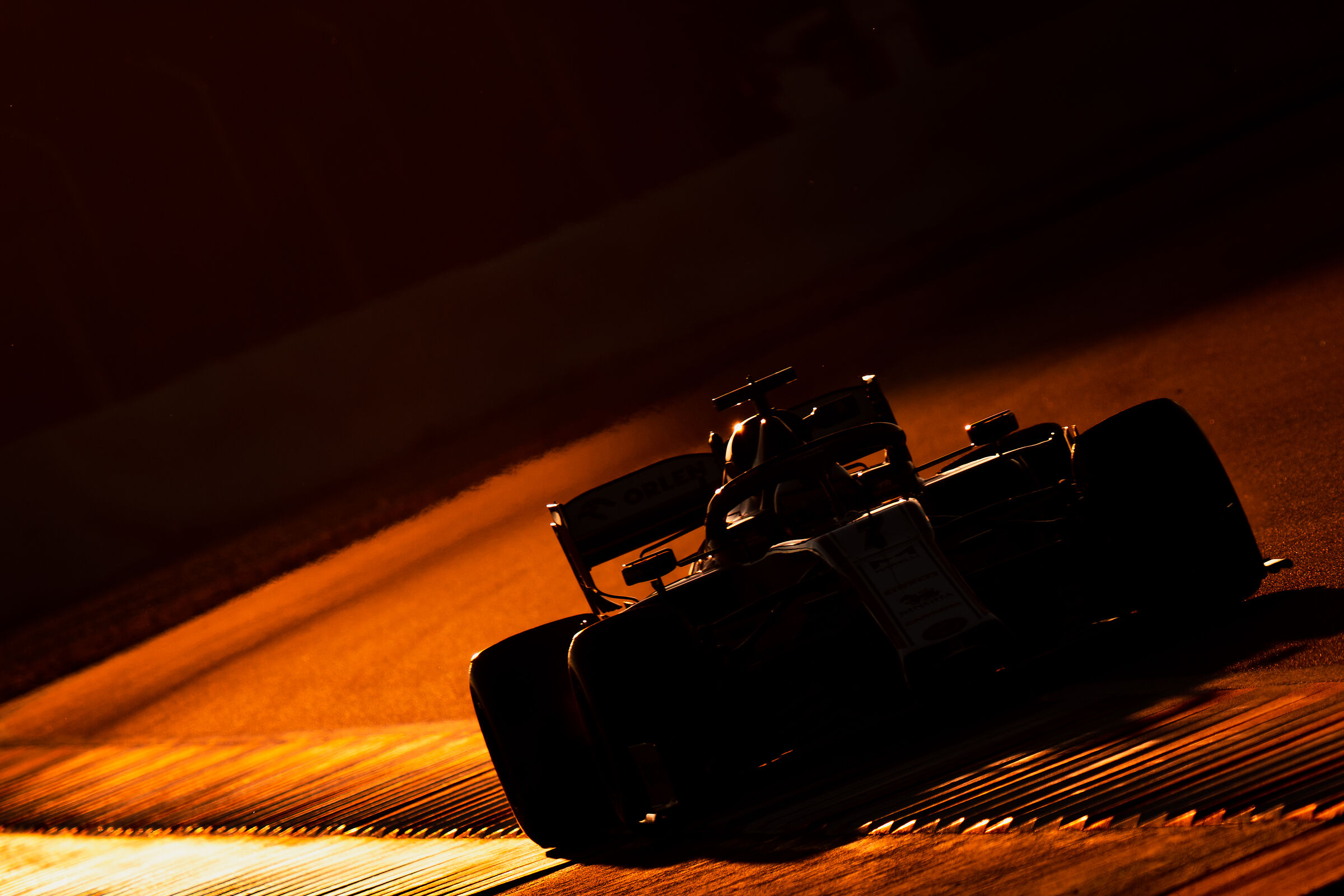 Giovinazzi sunset