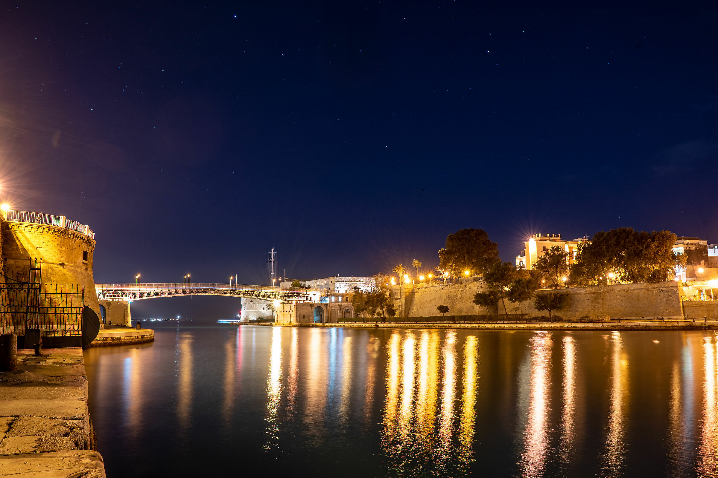 Revolving bridge from small sea