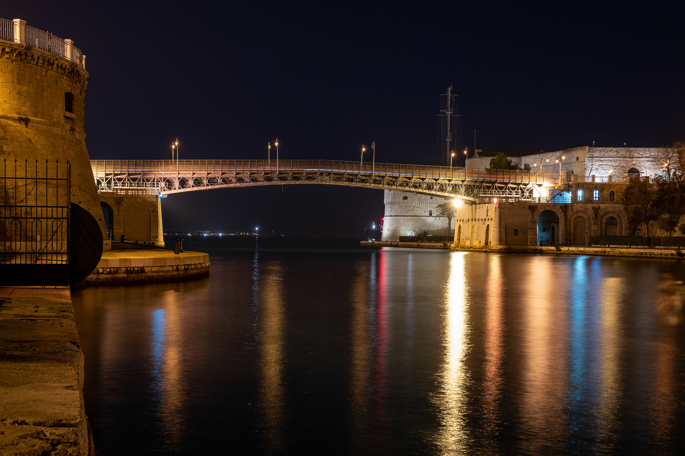 Revolving evening bridge