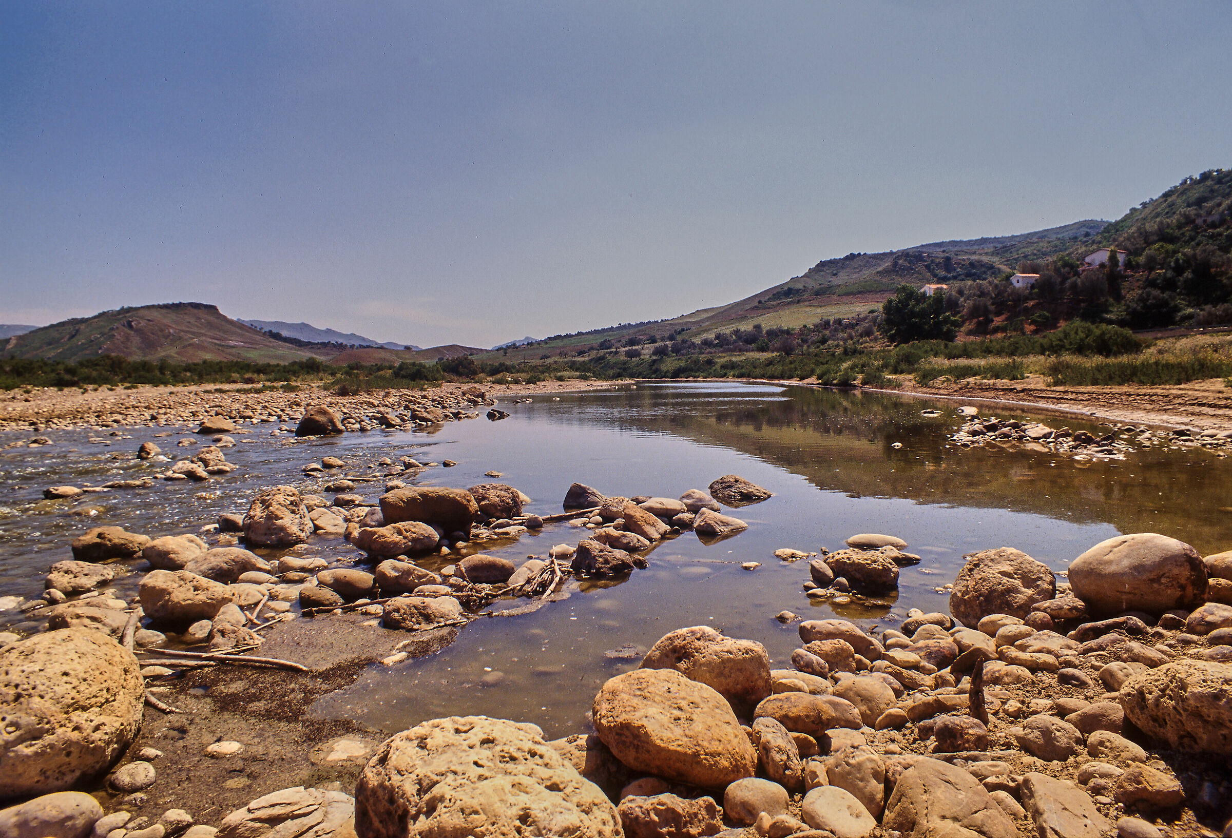 Valley of the Sicans: the summer of the Platani River