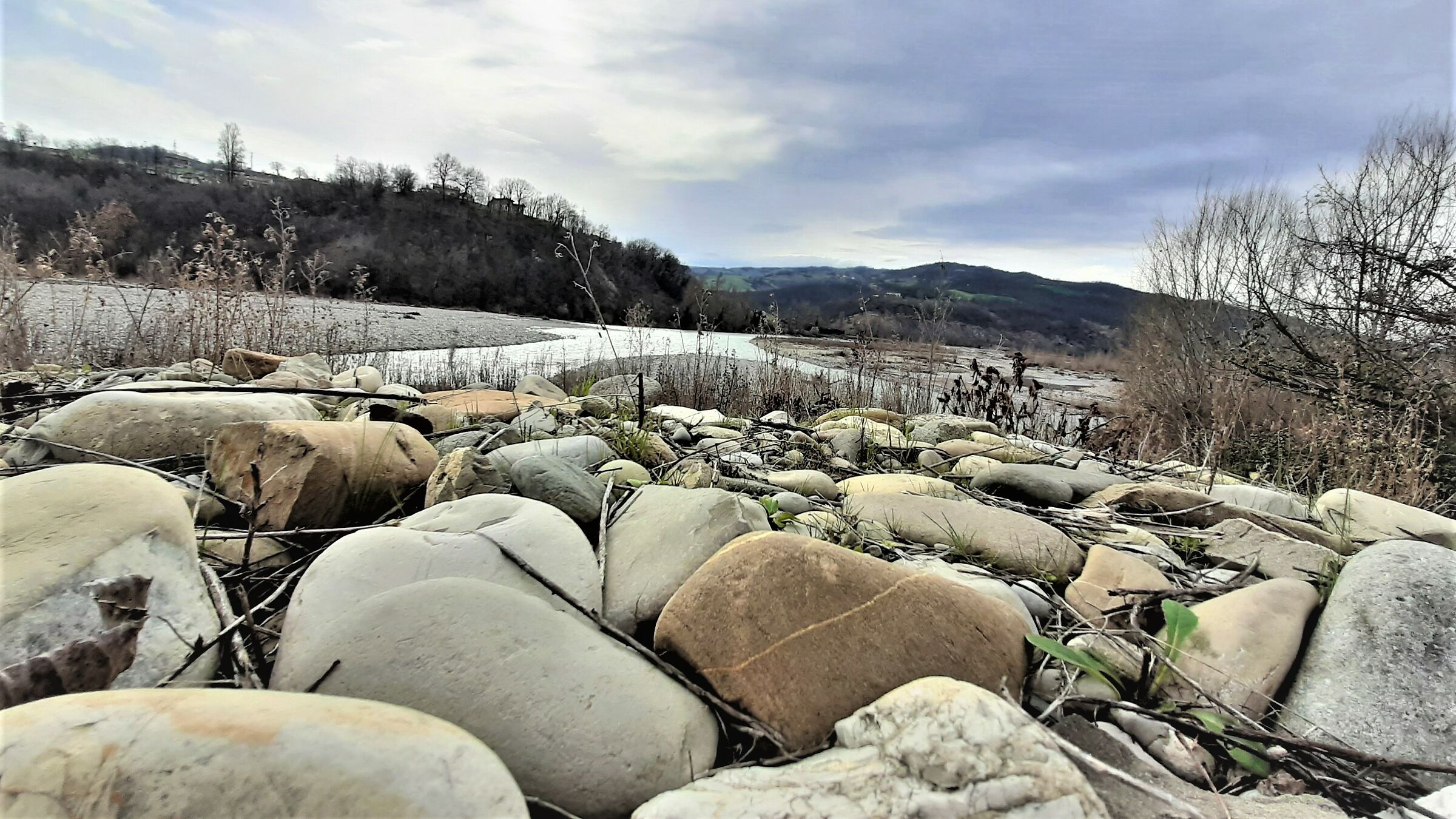 La Secchia vista da Roteglia verso l' appennino
