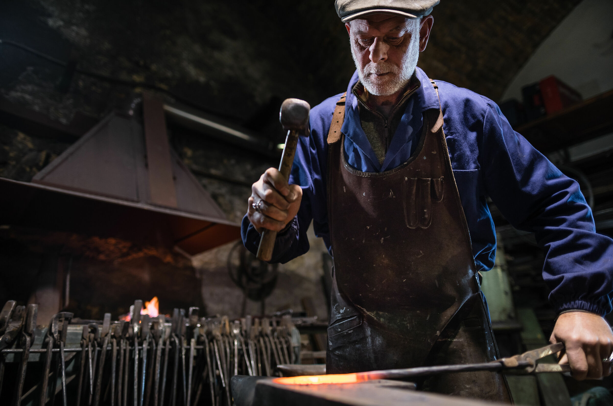 " Batti il ferro Gianluca, continua.. continua .."