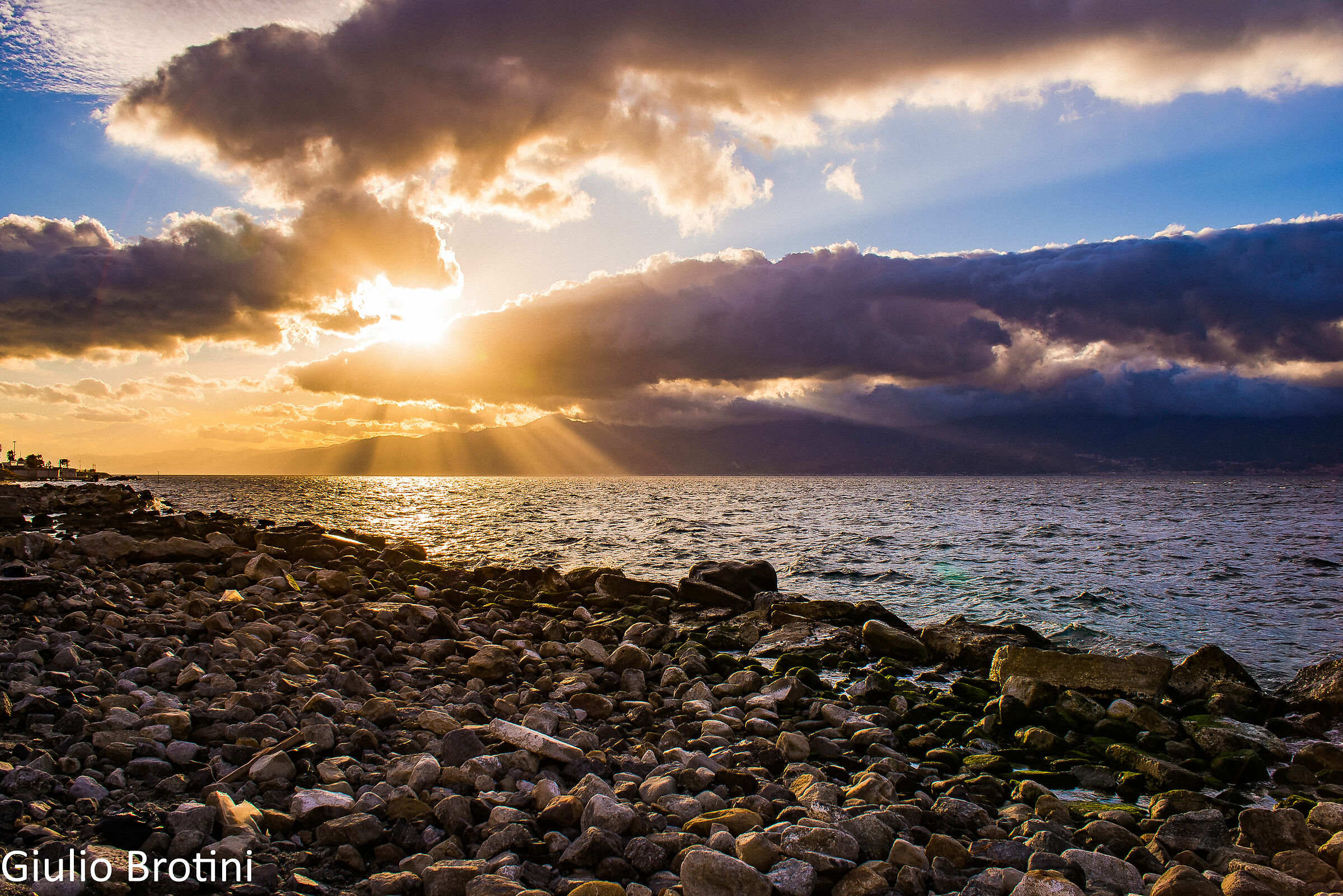 tramonto sul lungomare di Reggio Calabria