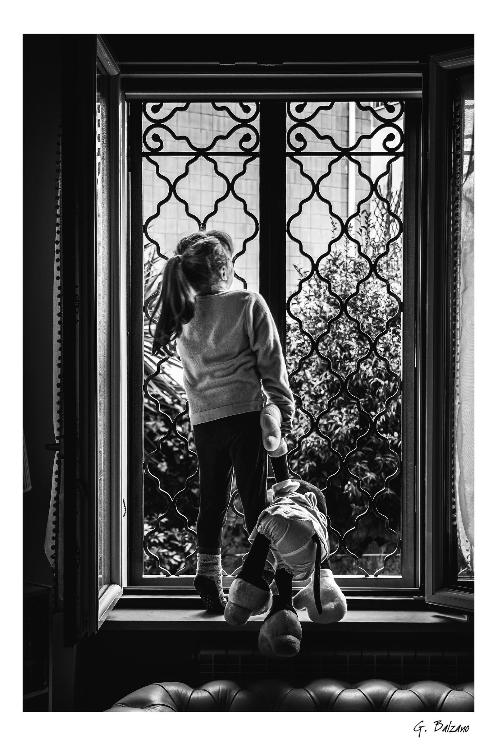 covid-19: E guardo il mondo da un oblò.