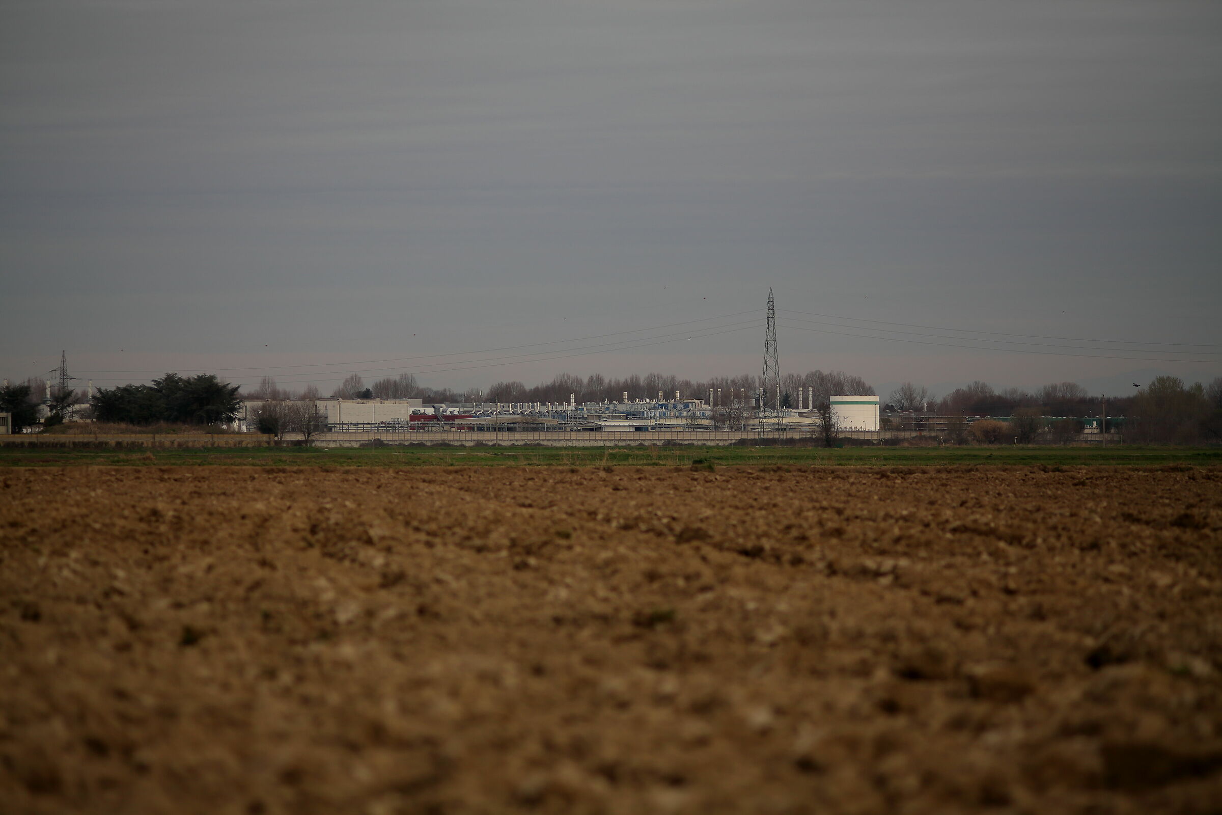 Industry and countryside (distance about 1km) - Zeiss 135