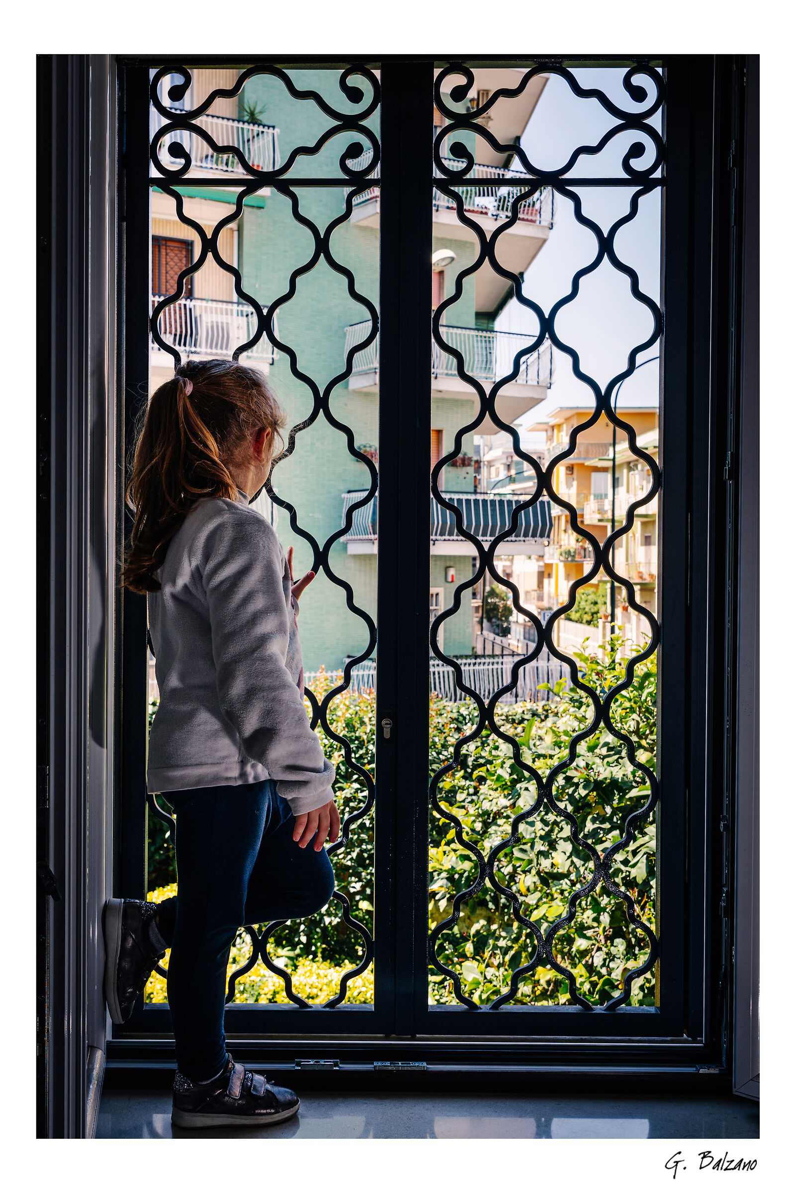 covid-19: E guardo il mondo da un oblò.