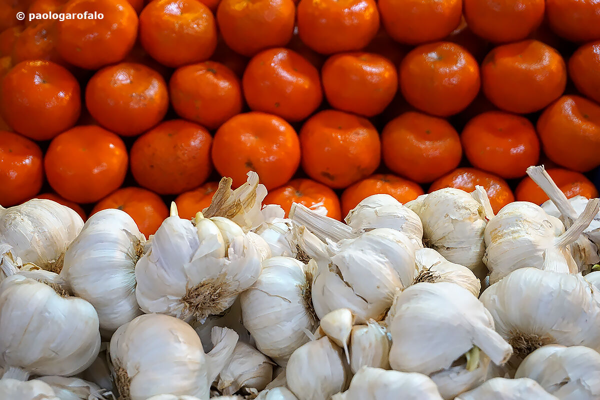 Garlic and mandarins
