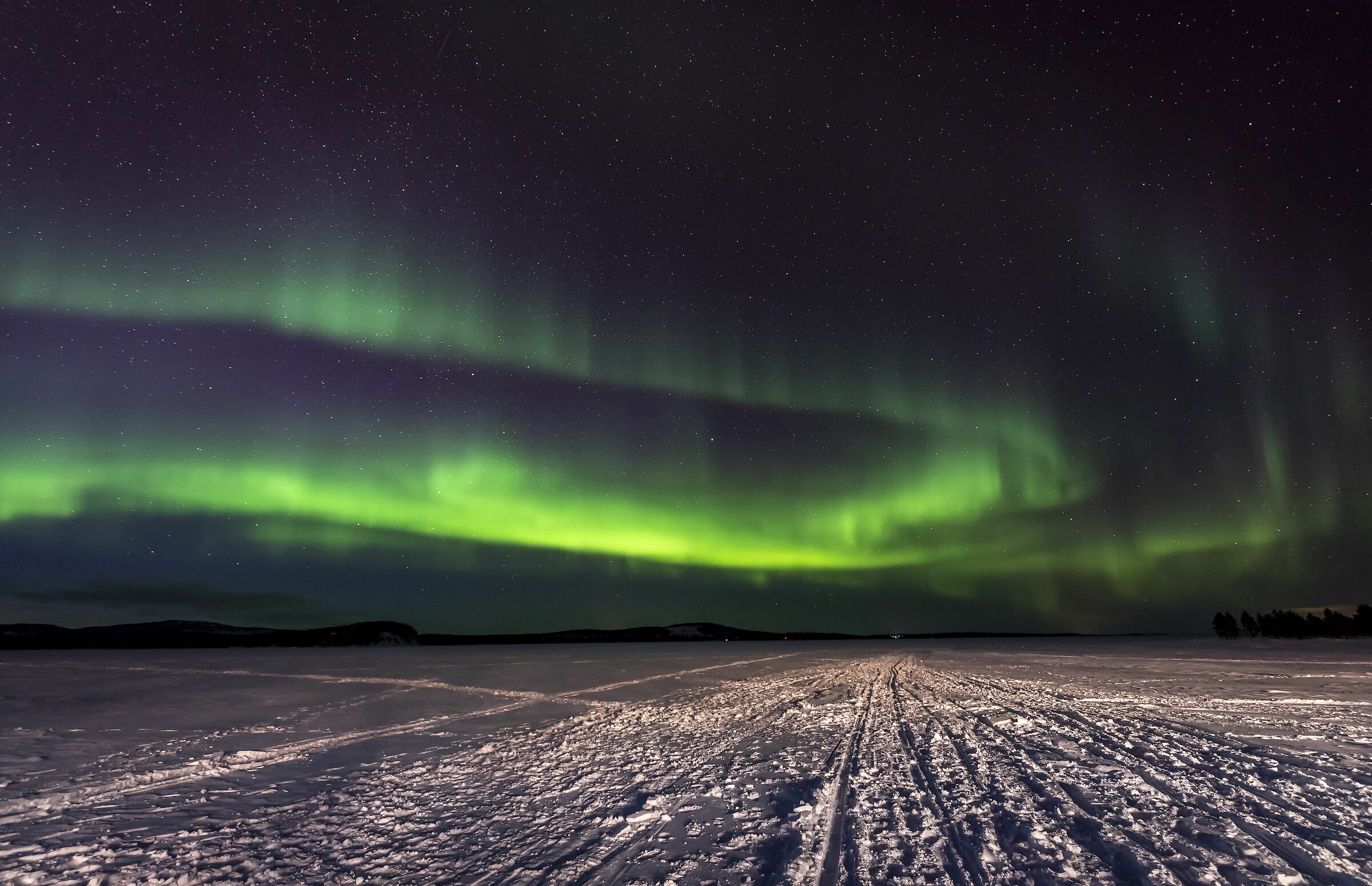 Aurora Boreale sul lago Inari