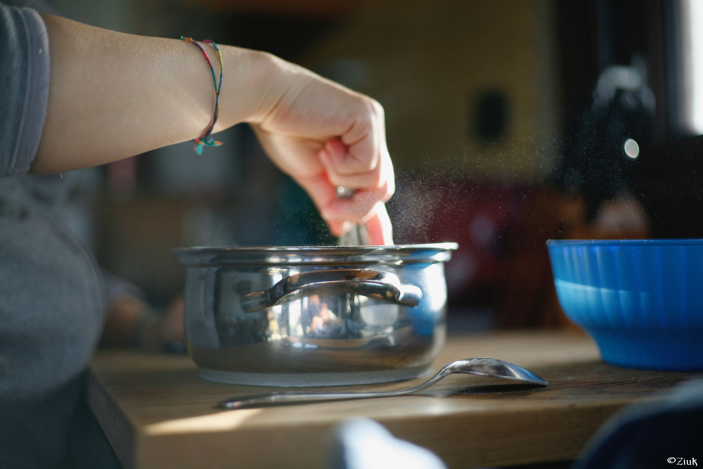 ... mix the ingredients