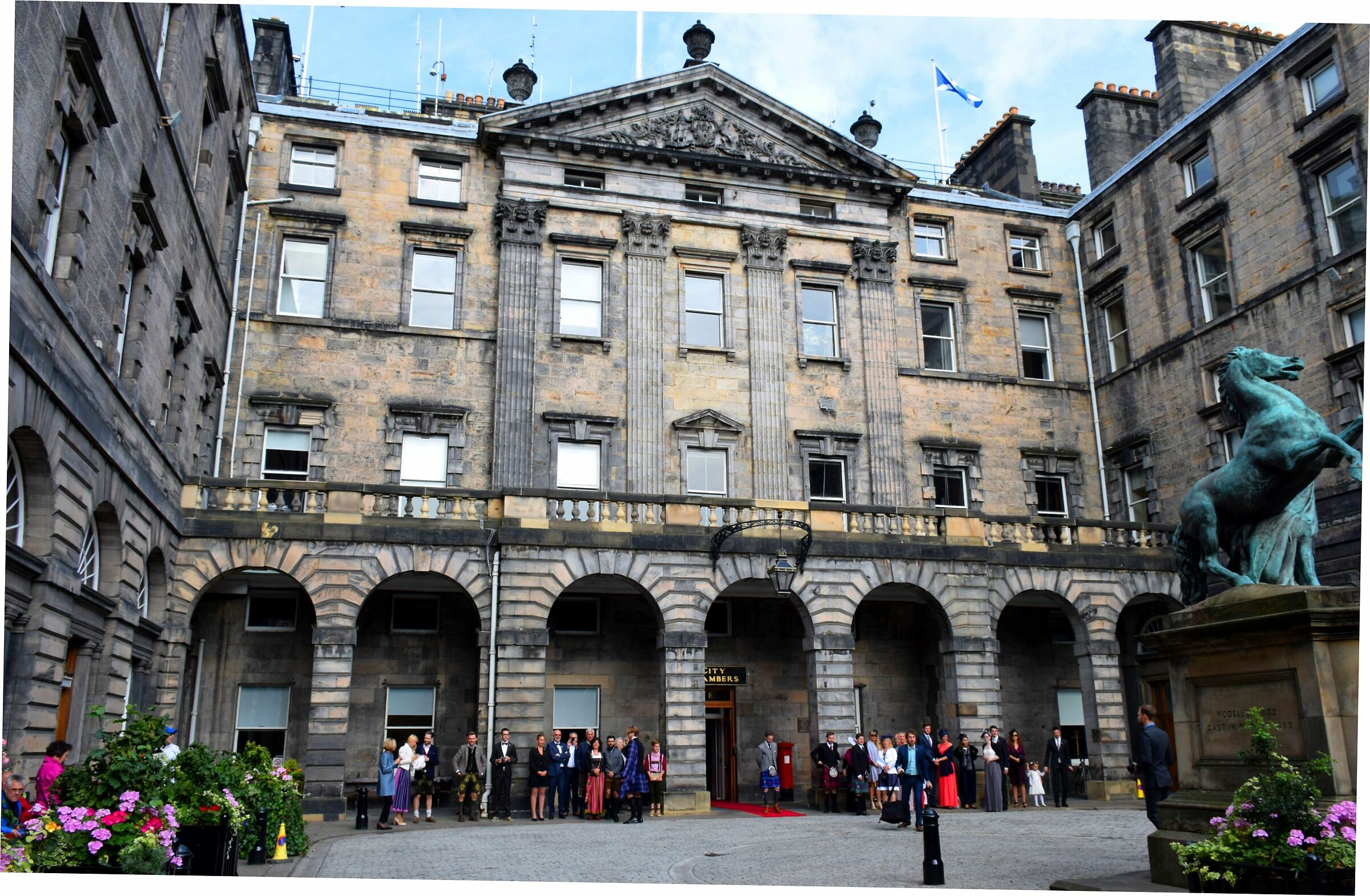 Matrimonio scozzese:in attesa della sposa