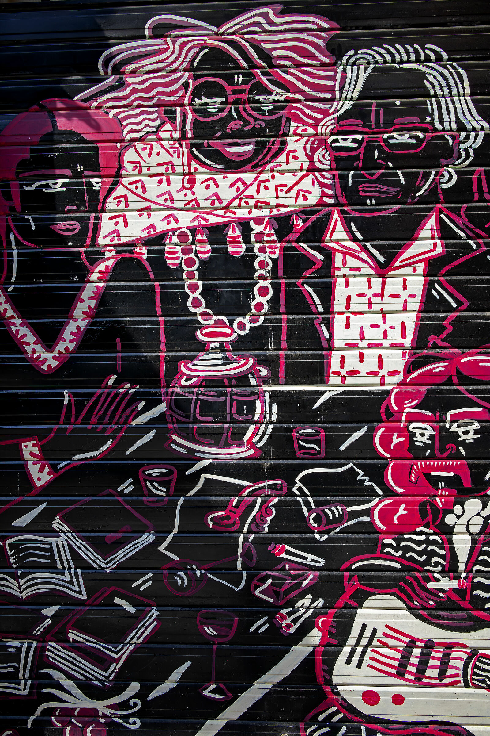 Shutters closed #iorestoacasa