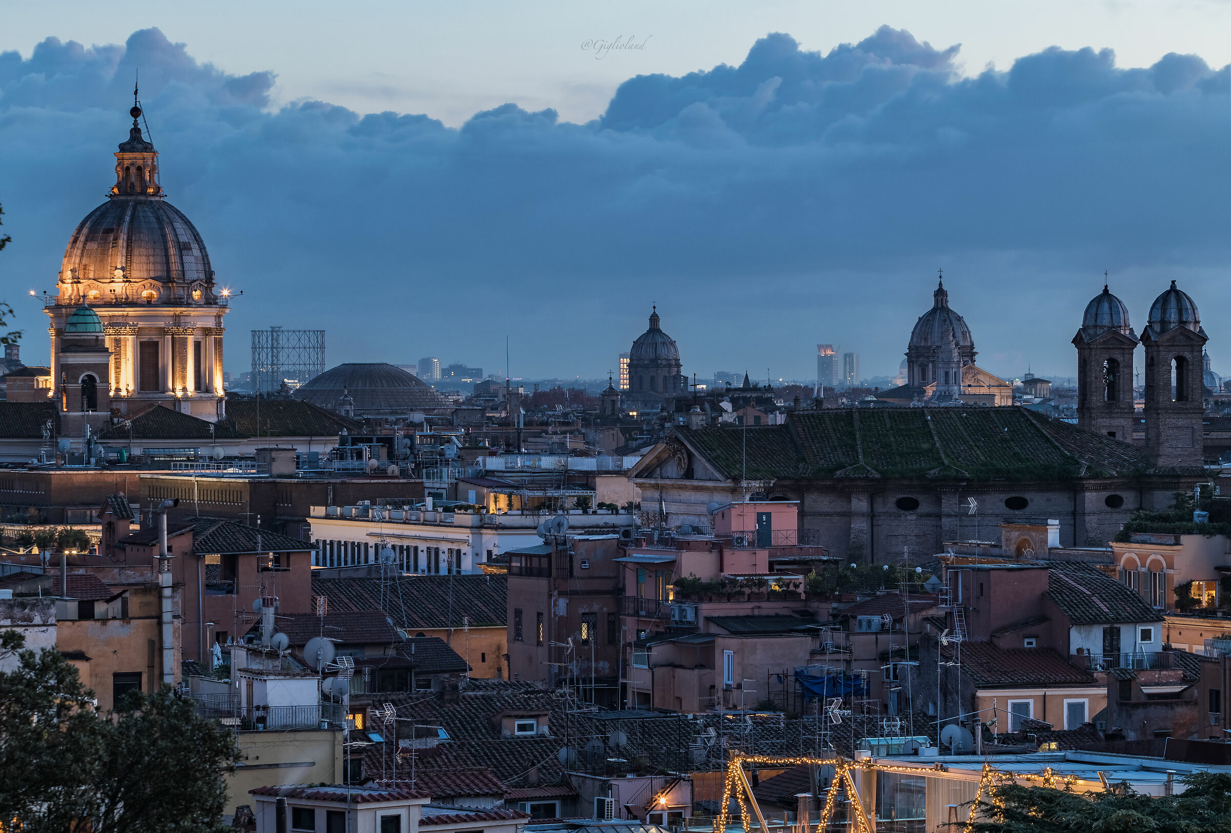 a splendid view of Rome from the Pincio
