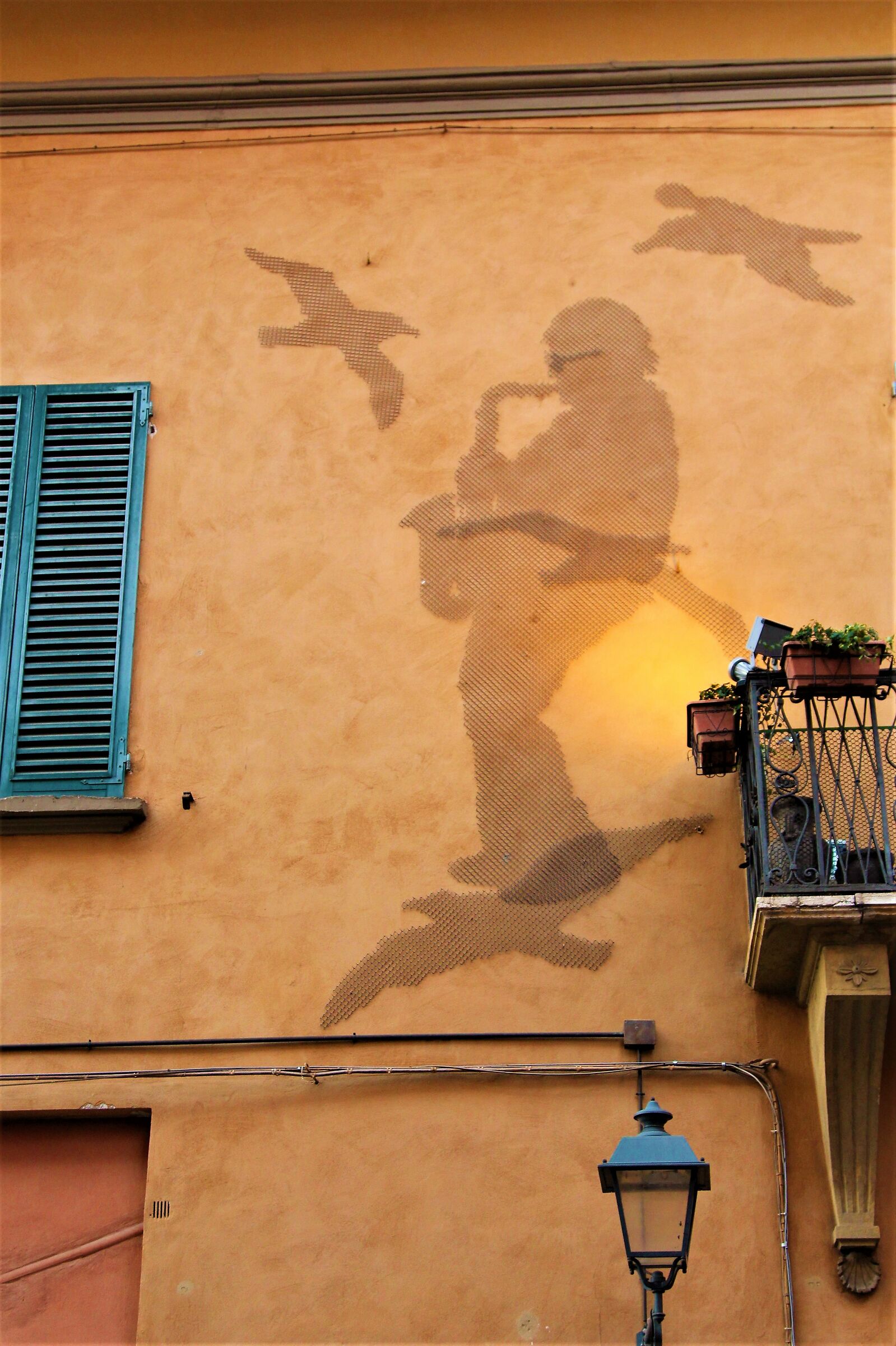 Lucius and the Swallows