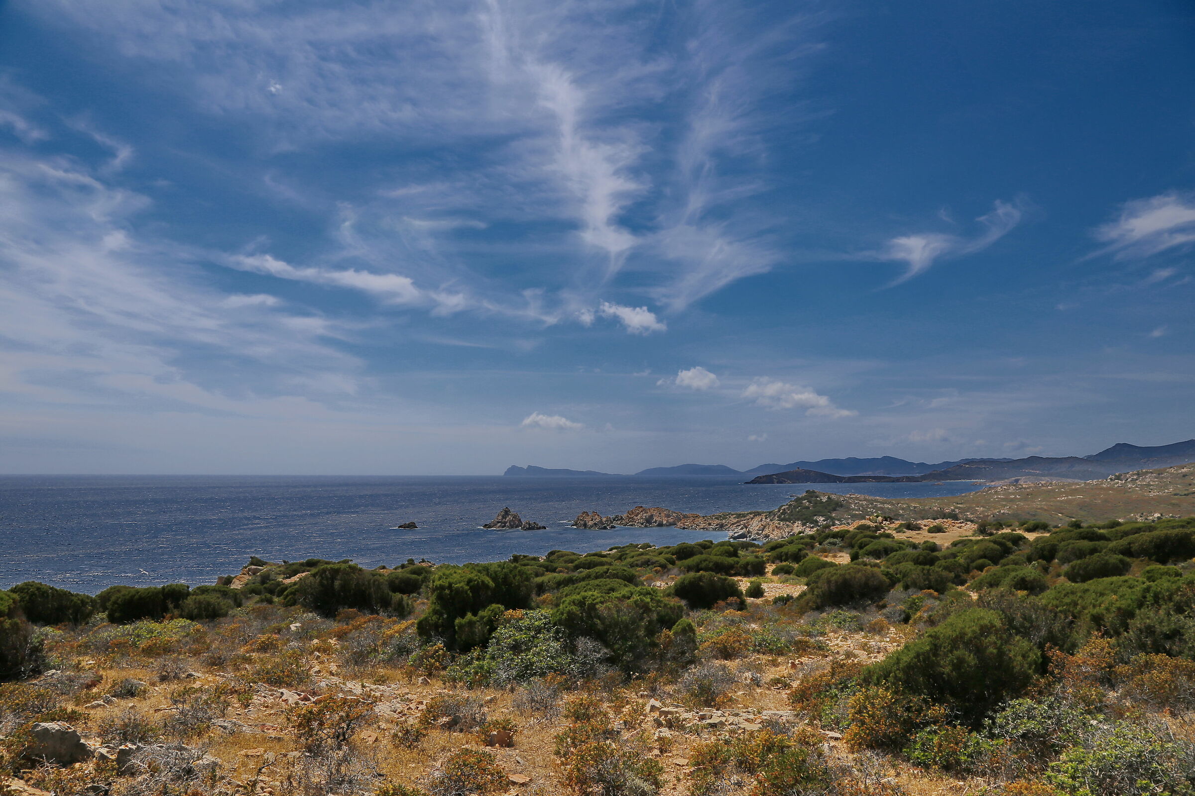 Capo Spartivento e in lontananza Capo Malfatano
