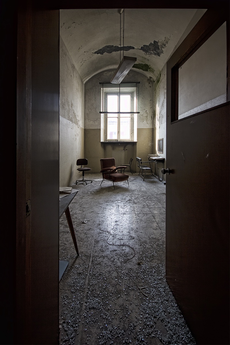 room chairs - Asylum of Mombello
