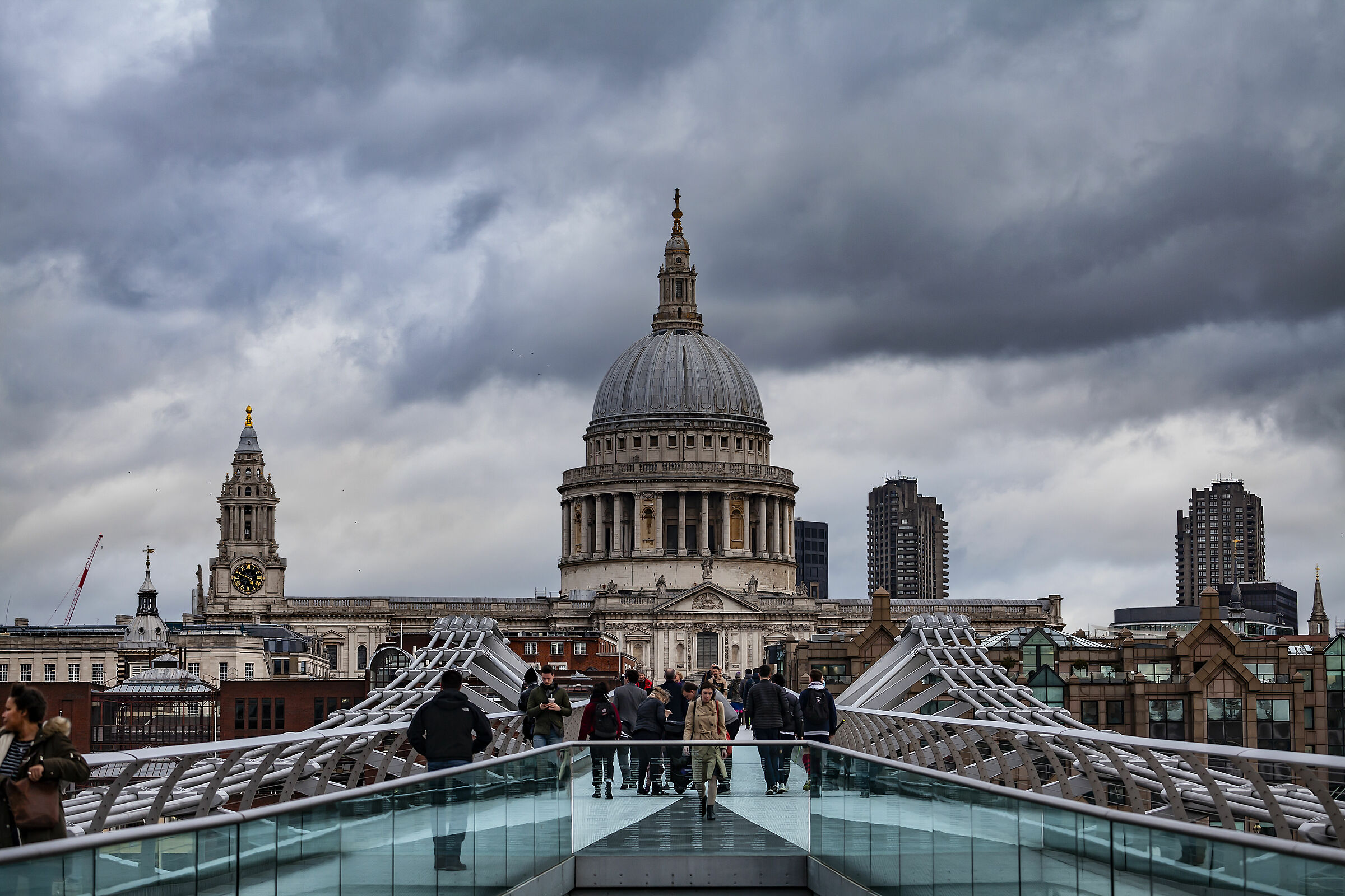 Millenium Bridge 2020