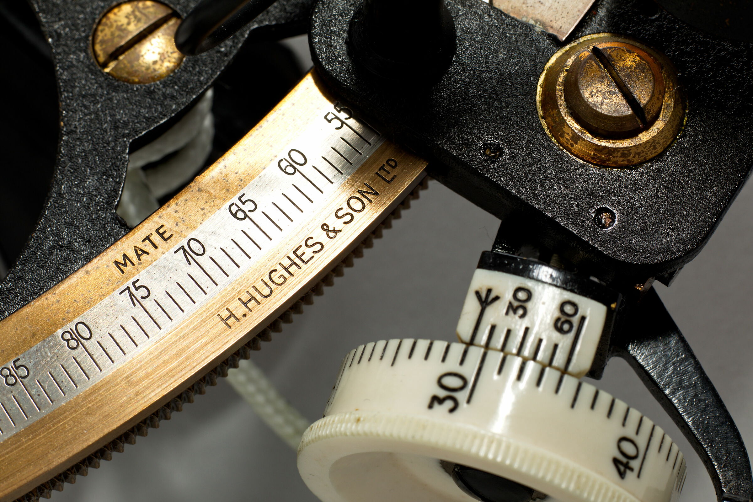 Graduated drum scale