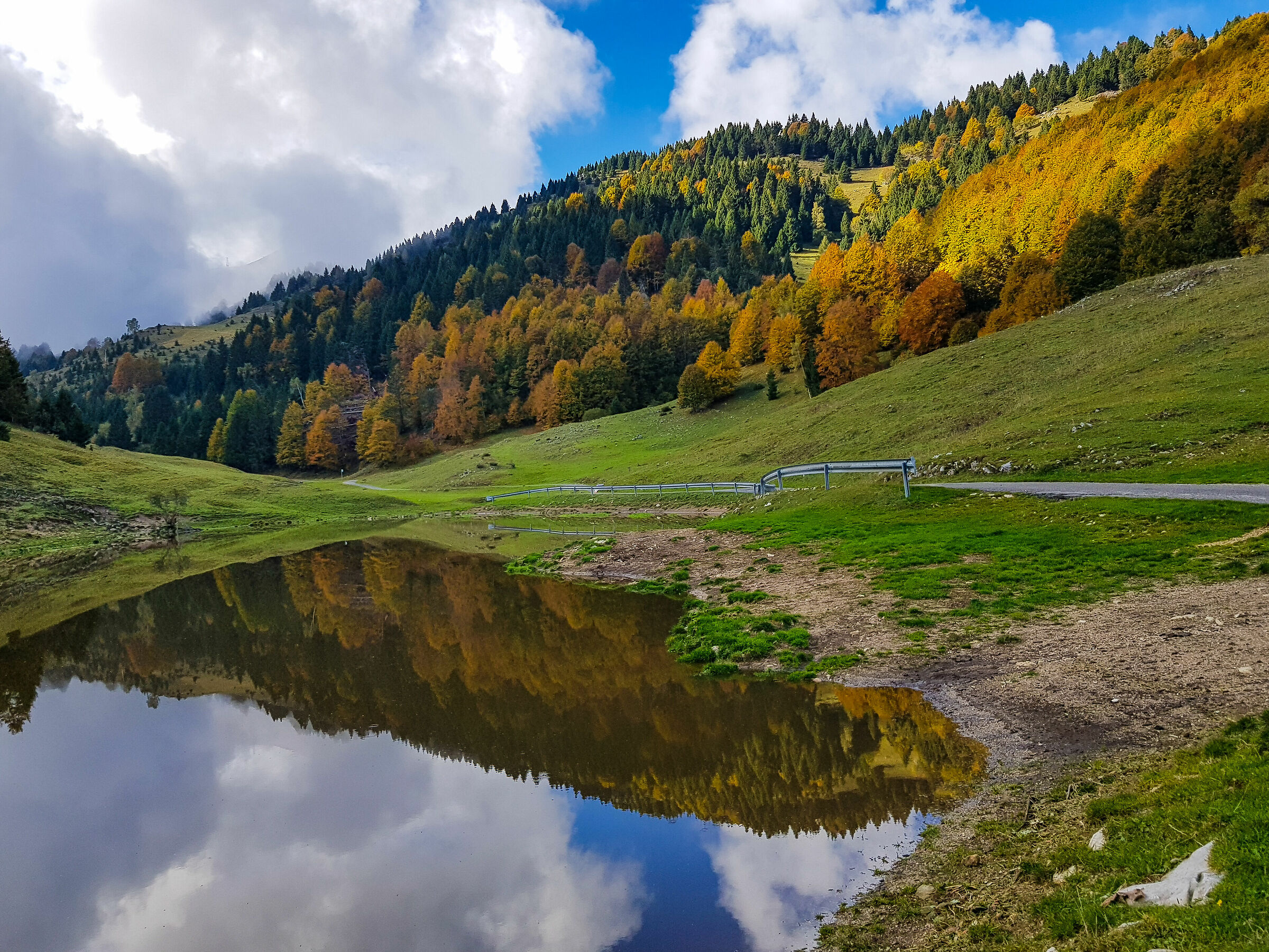 Riflessi sul Monte Grappa