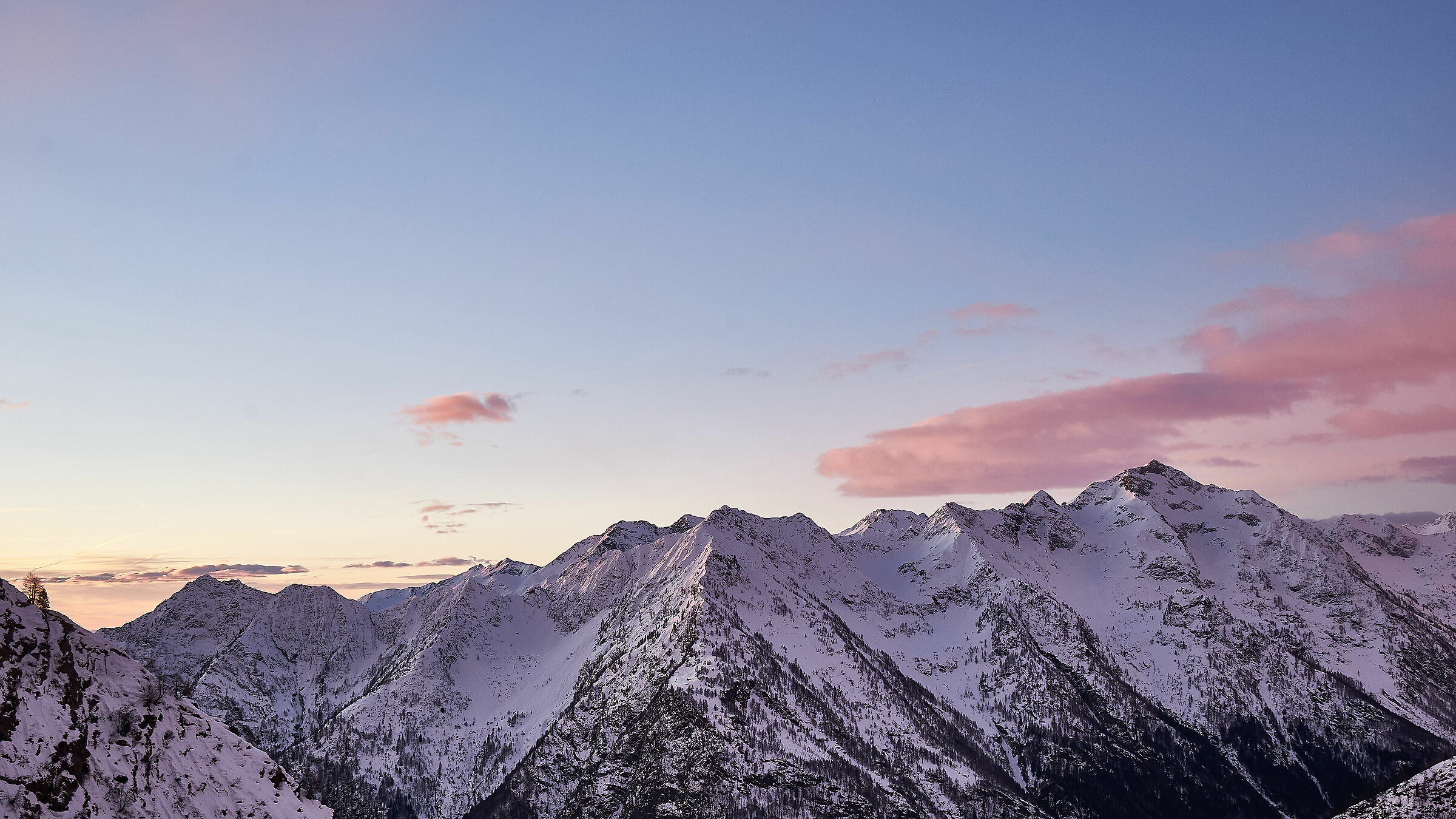 Vista da Sattal, dove le aquile imparano a volare
