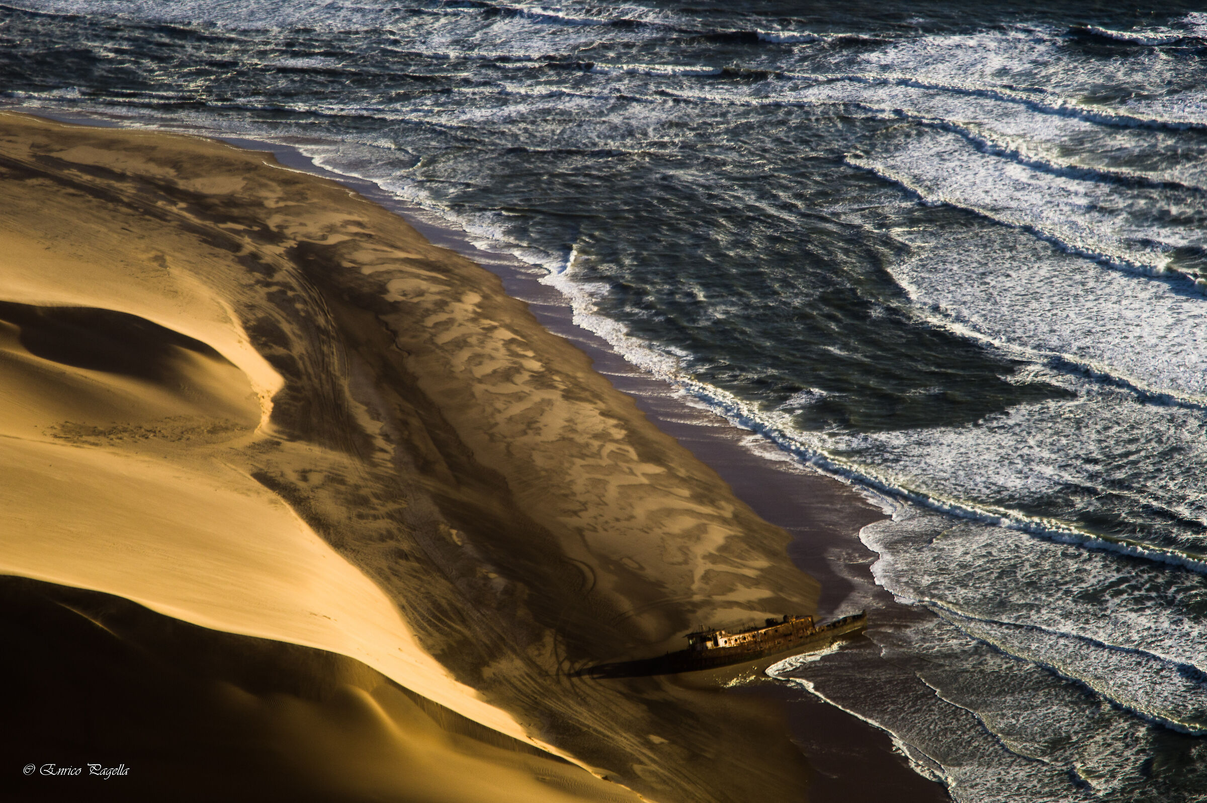 dall'oblo di un Cessna sorvolando la skeleton coast