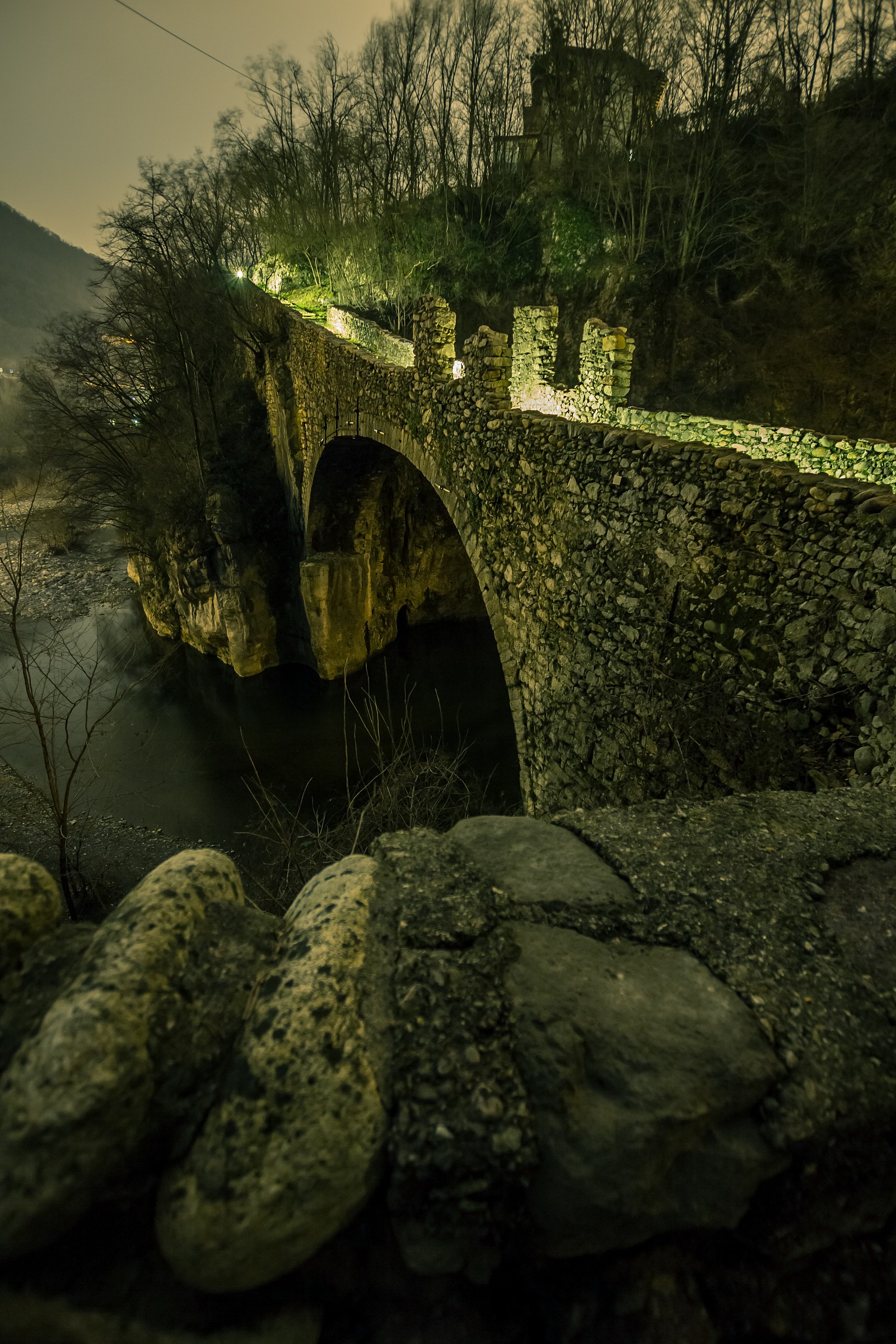 Ponte Attone in notturna 2