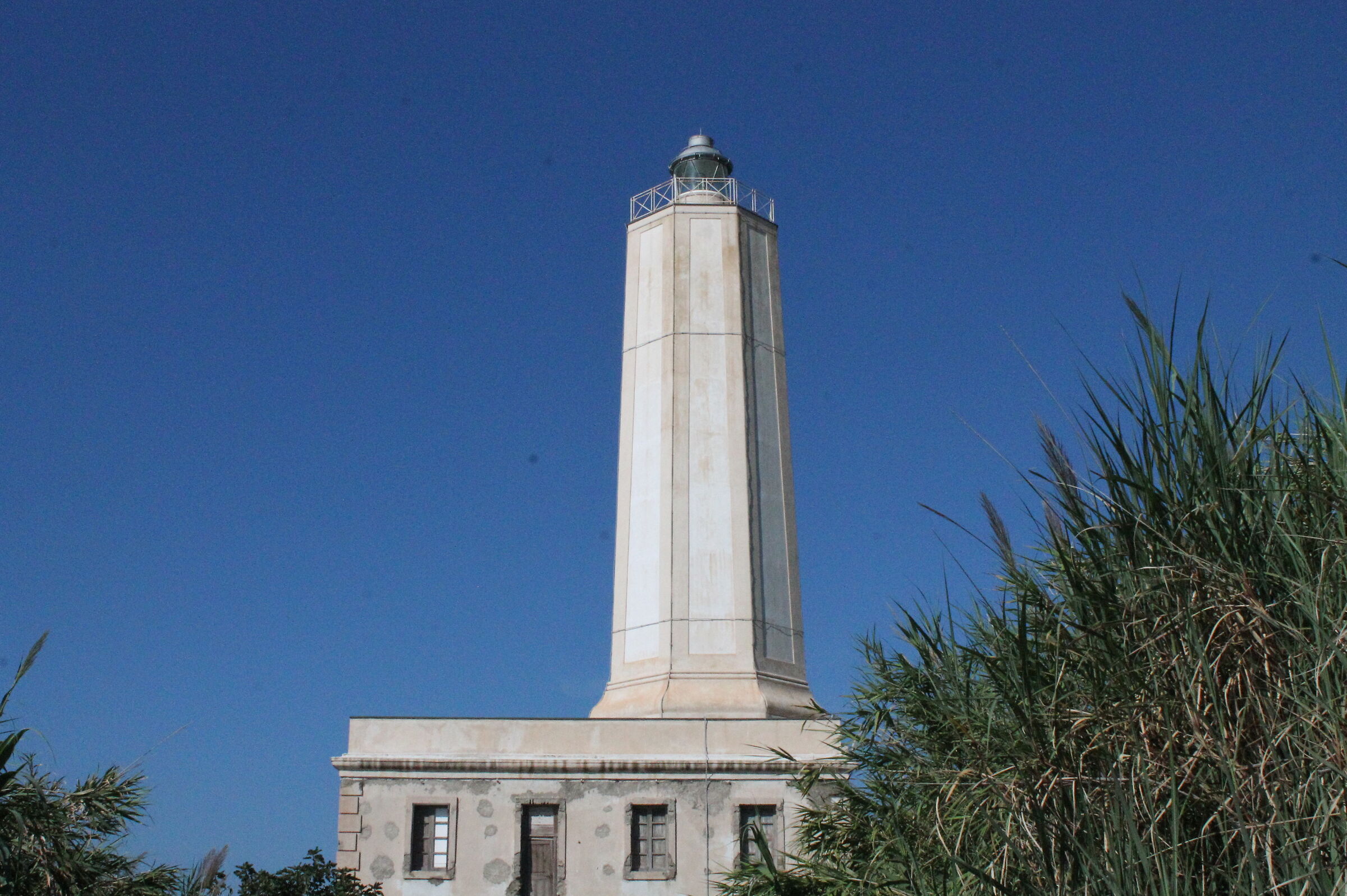 ICE-COLD VOLCANO ISLAND LIGHTHOUSE
