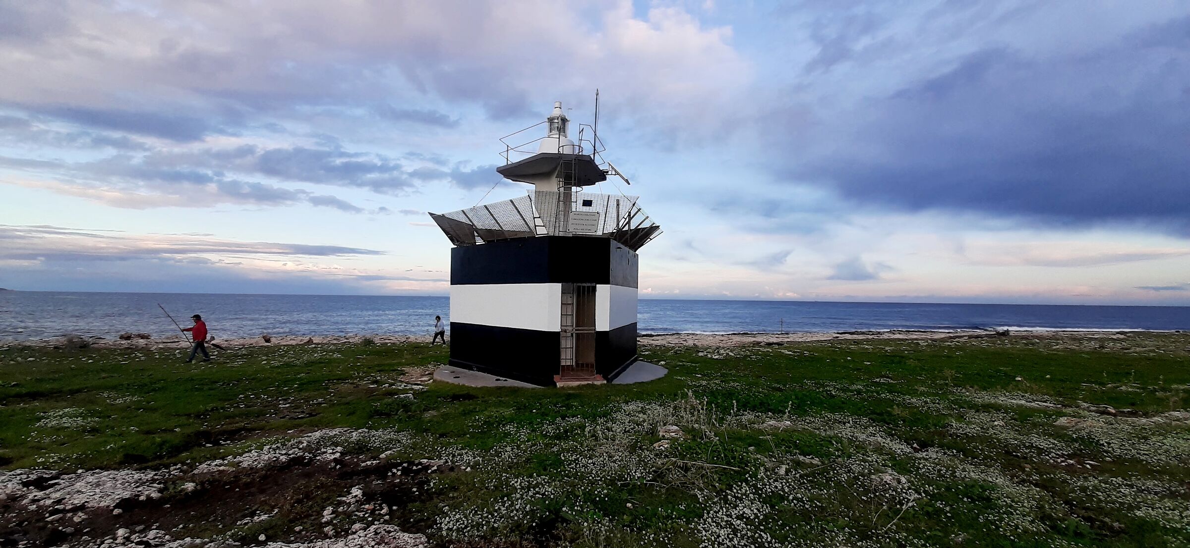 MAGNIFICENT PENINSULA LIGHTHOUSE PRIOLO GARGALLO SYRACUSE