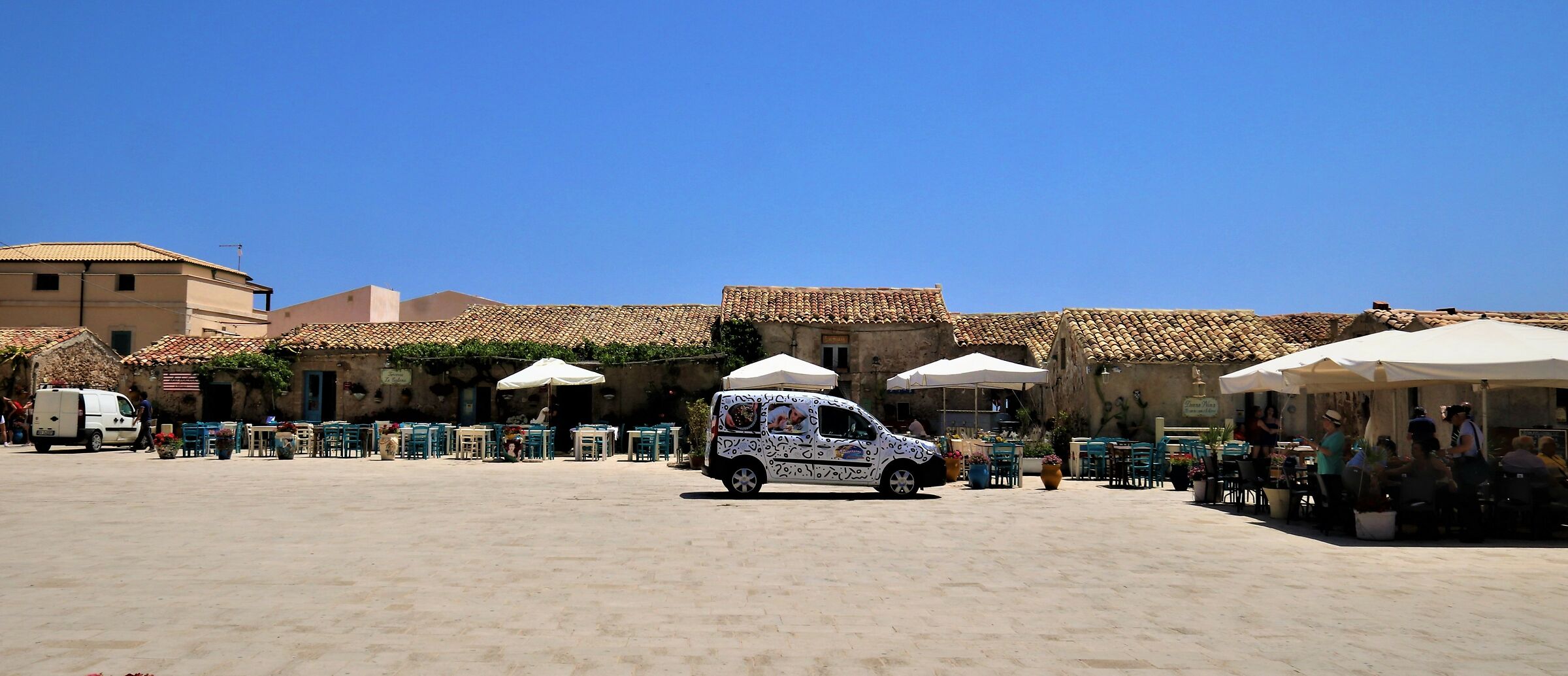 Piazza Regina Margherita ( Marzamemi)