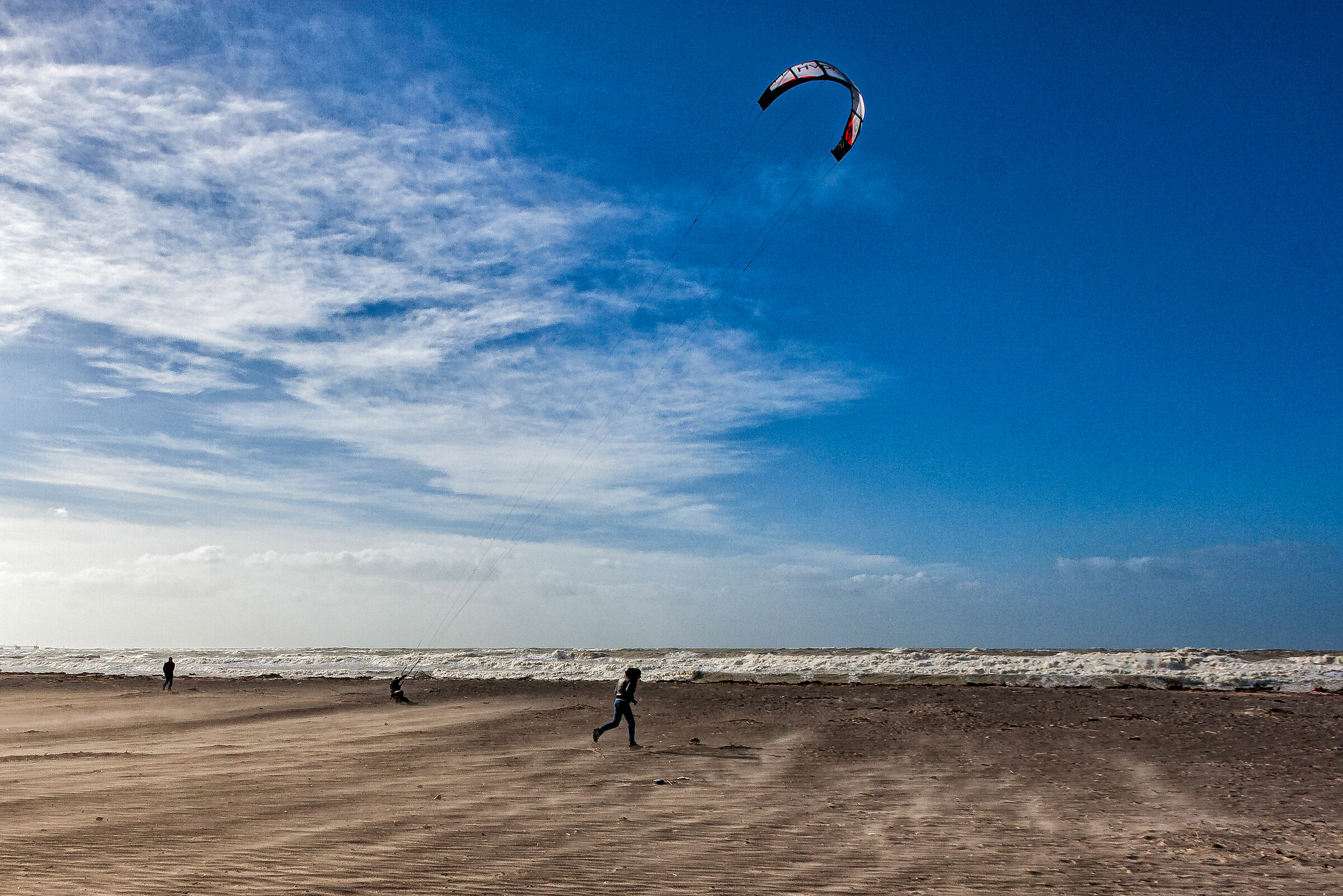 kite surfing