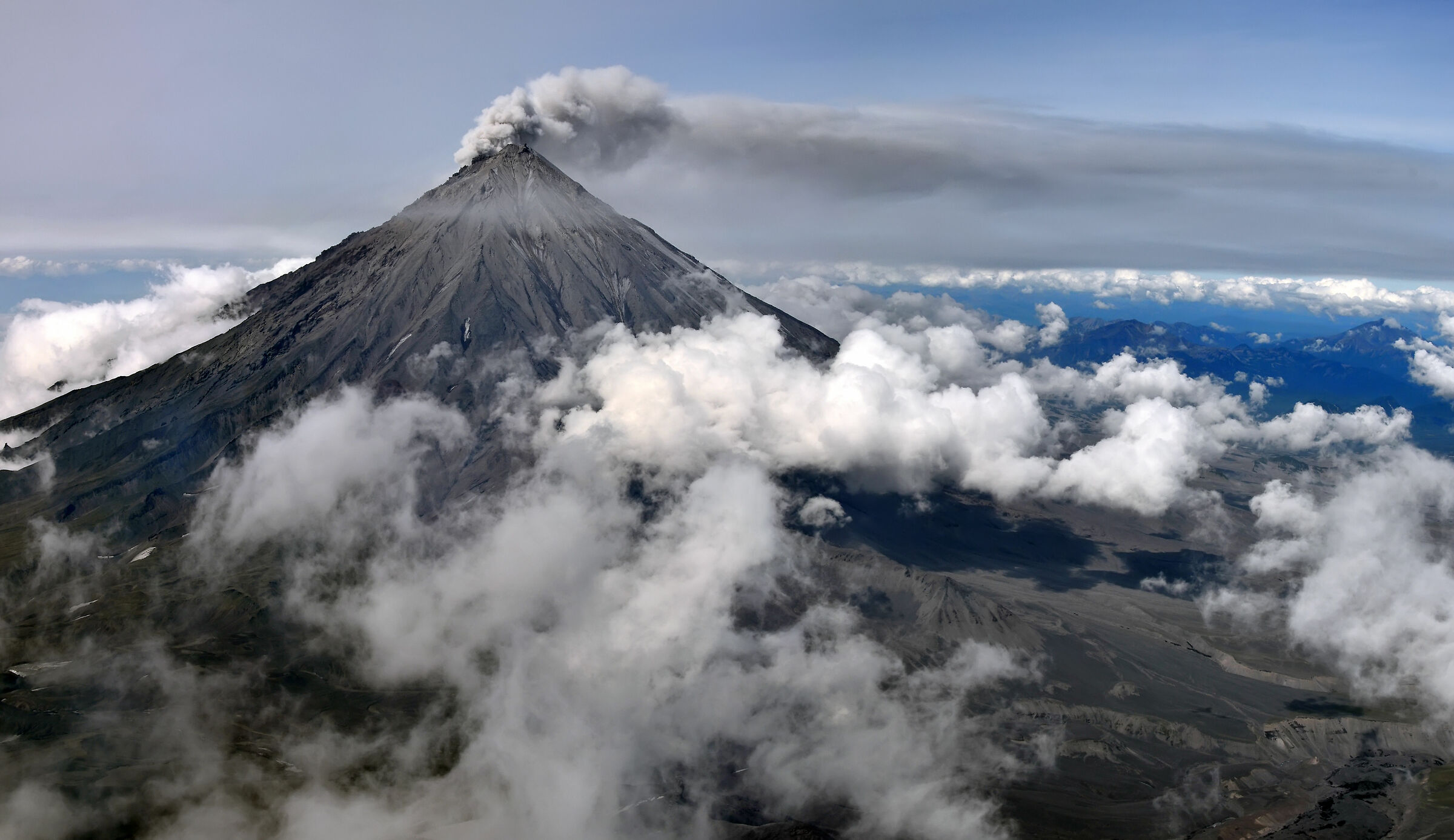 Vulcano attivo Koryaksky. Kamchatka