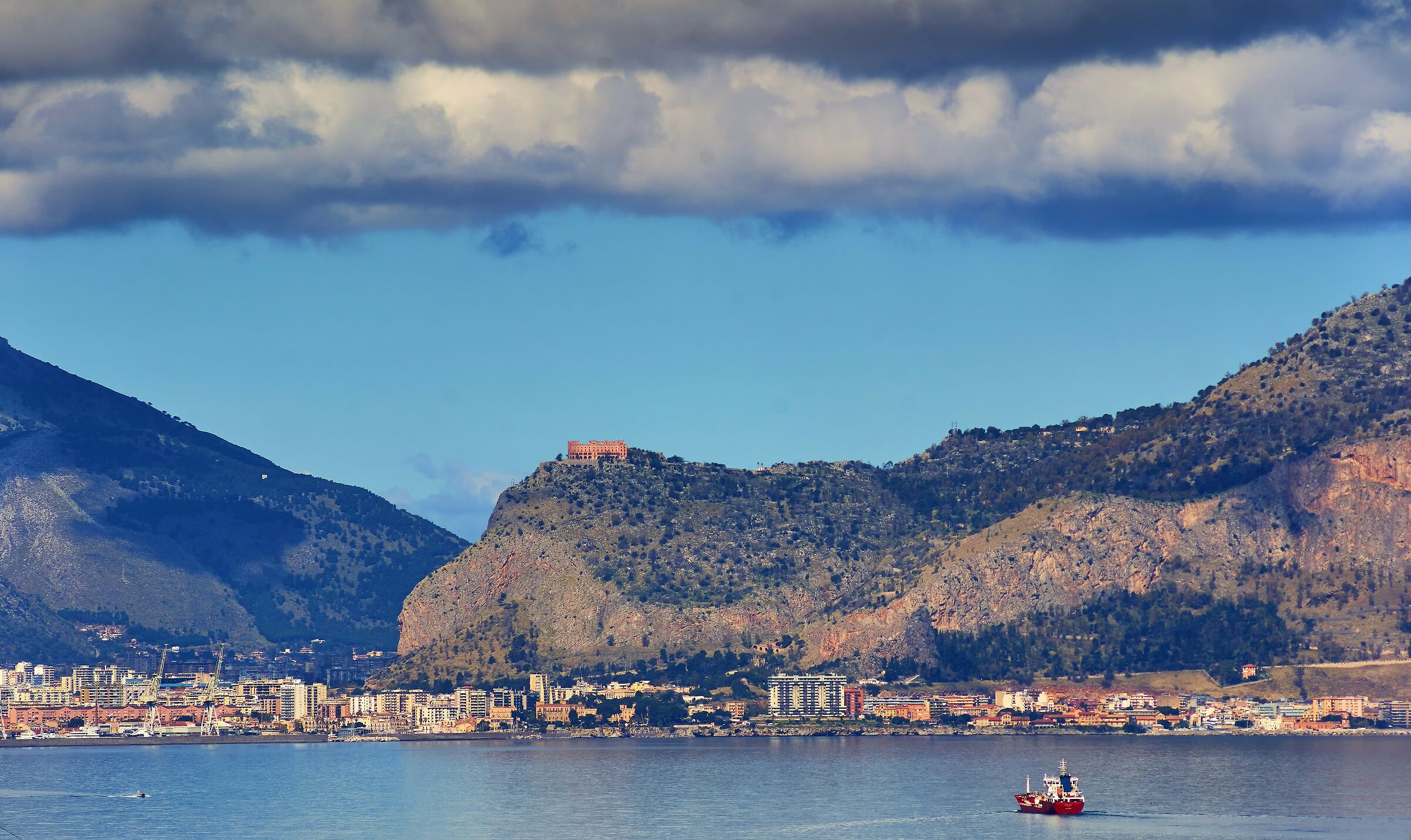 Dal balcone di casa (non potendo fotografare altro)