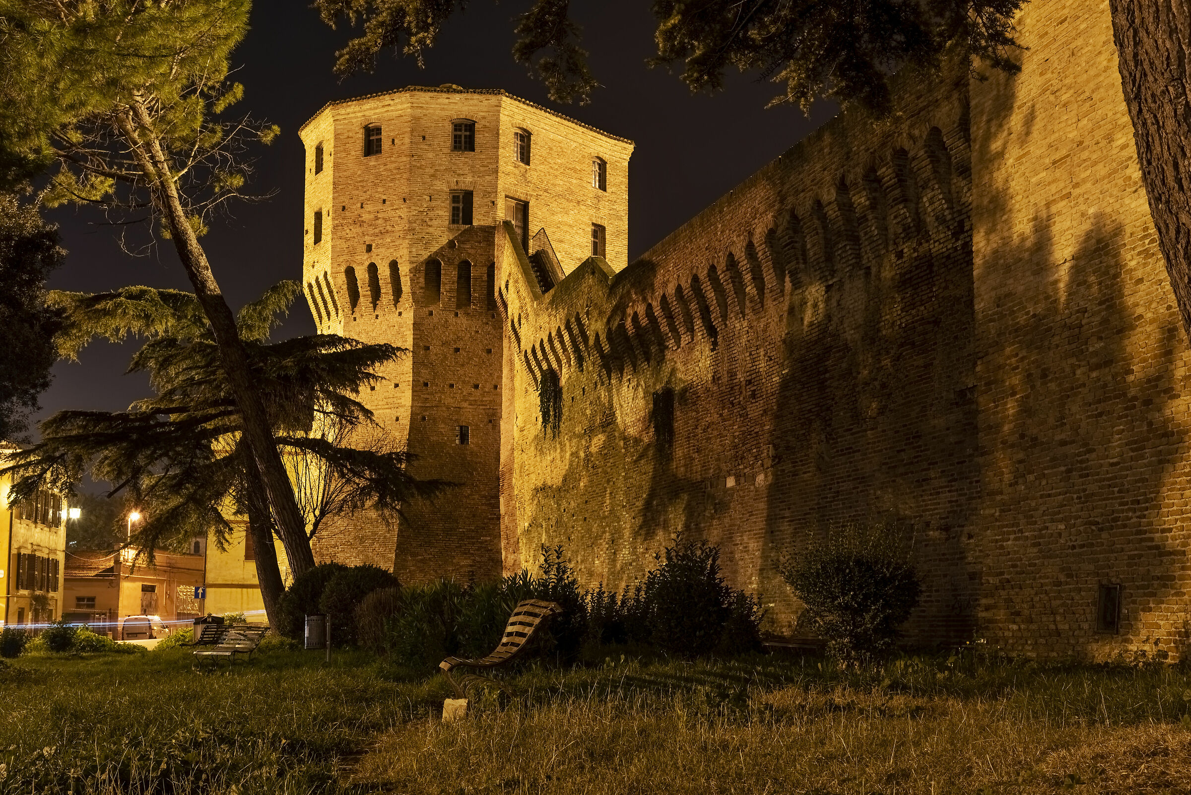 Jesi torrione di mezzogiorno