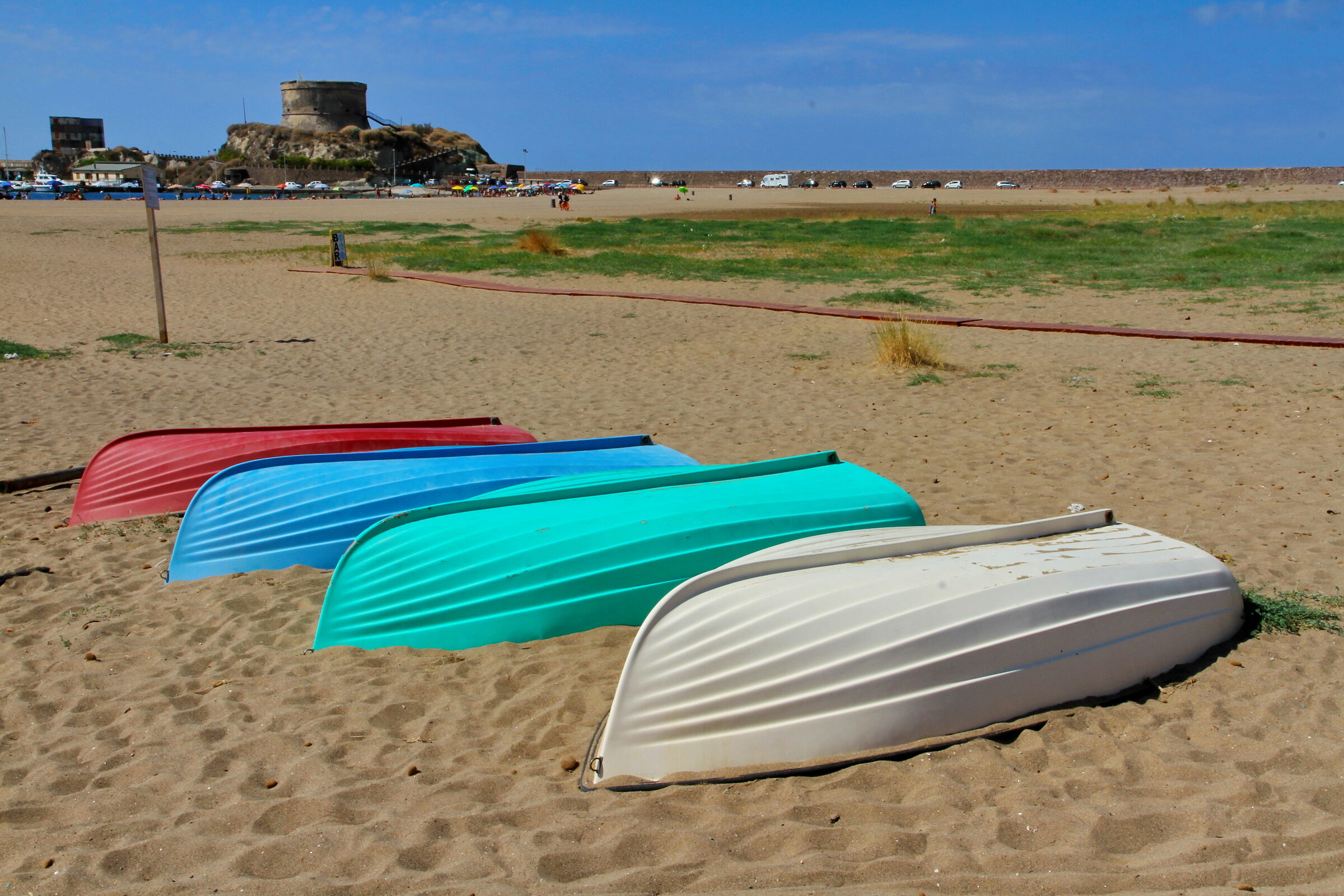 Quattro barche a riposo