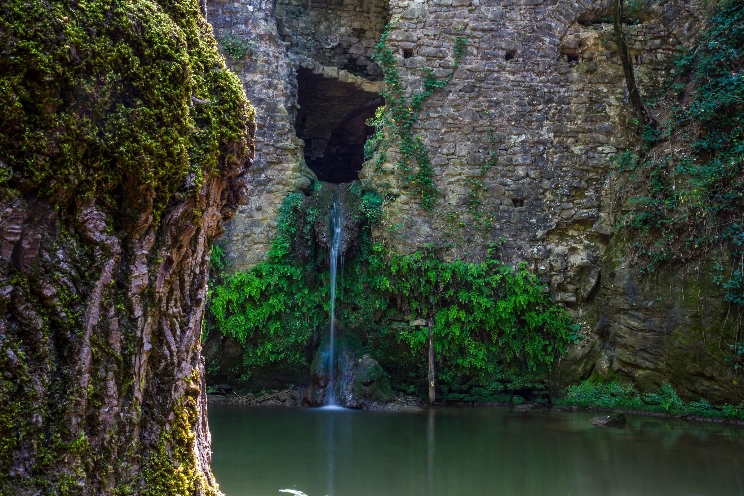 Vecchio mulino in abbandono