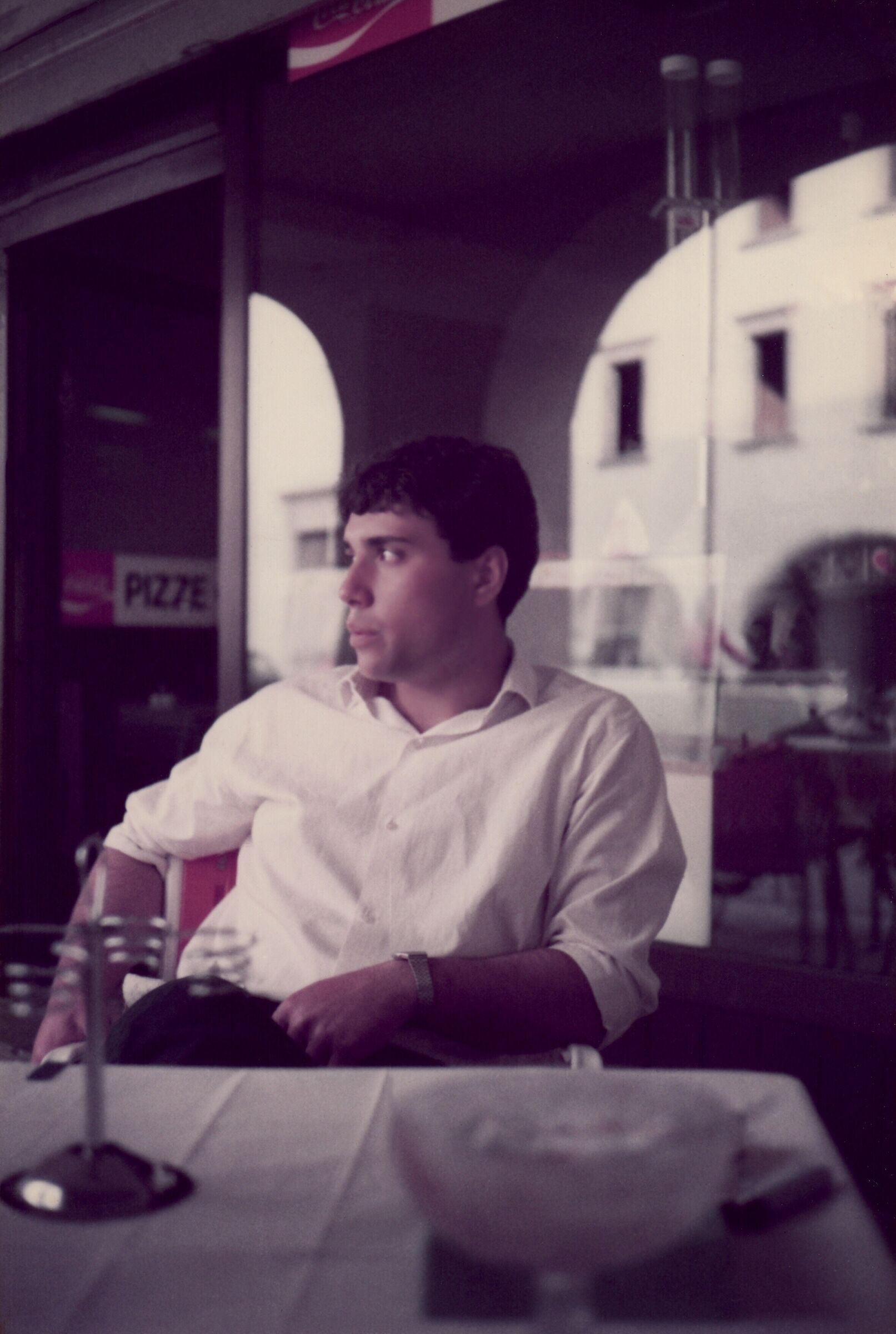 “Seduto in quel caffè io non pensavo a te....&#...