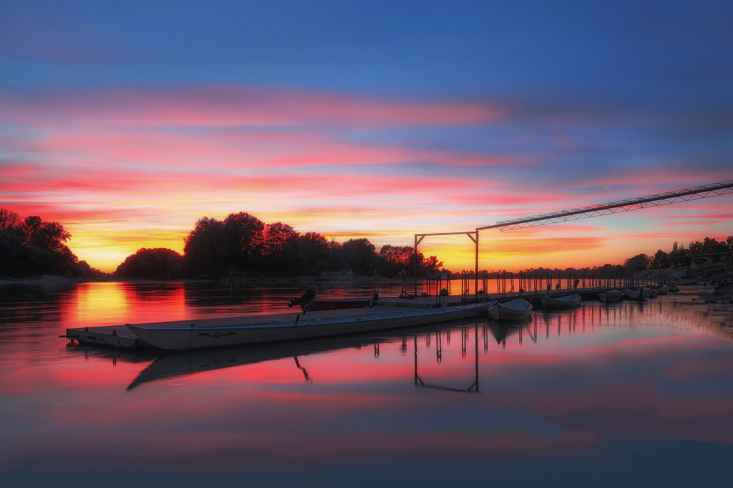 Tramonto sul fiume