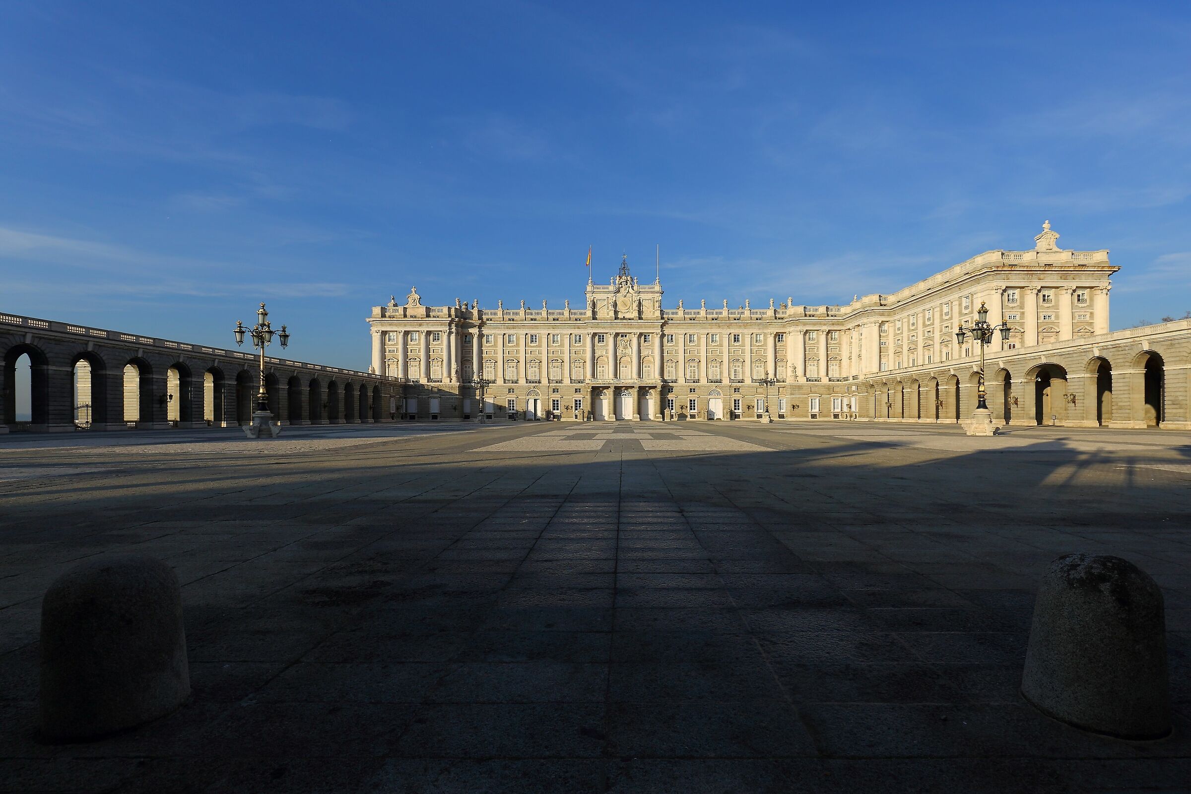 Madrid Plaza de Armas del palazzo reale