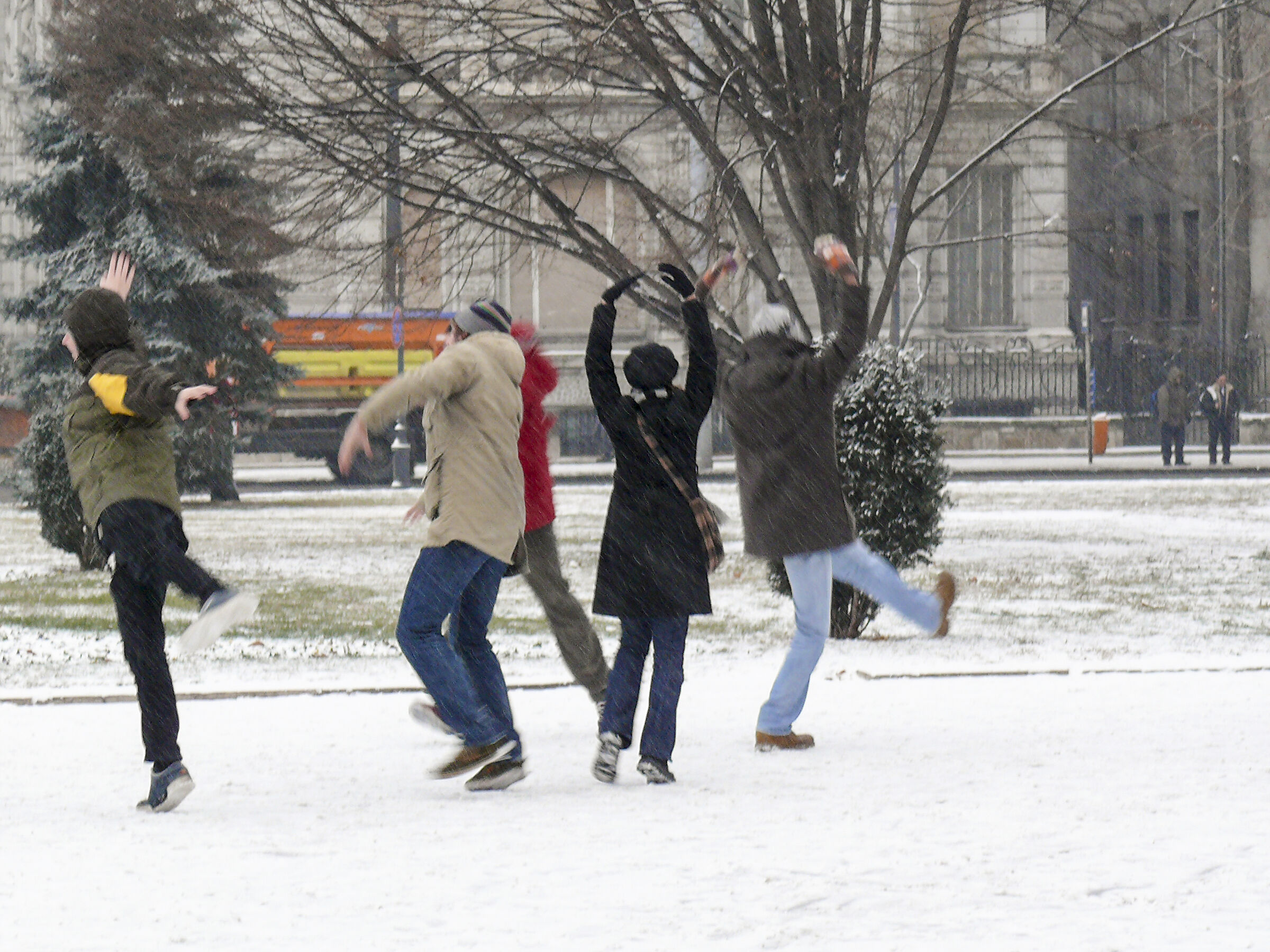 Budapest - P.le degli Eroi - Natale la danza della neve