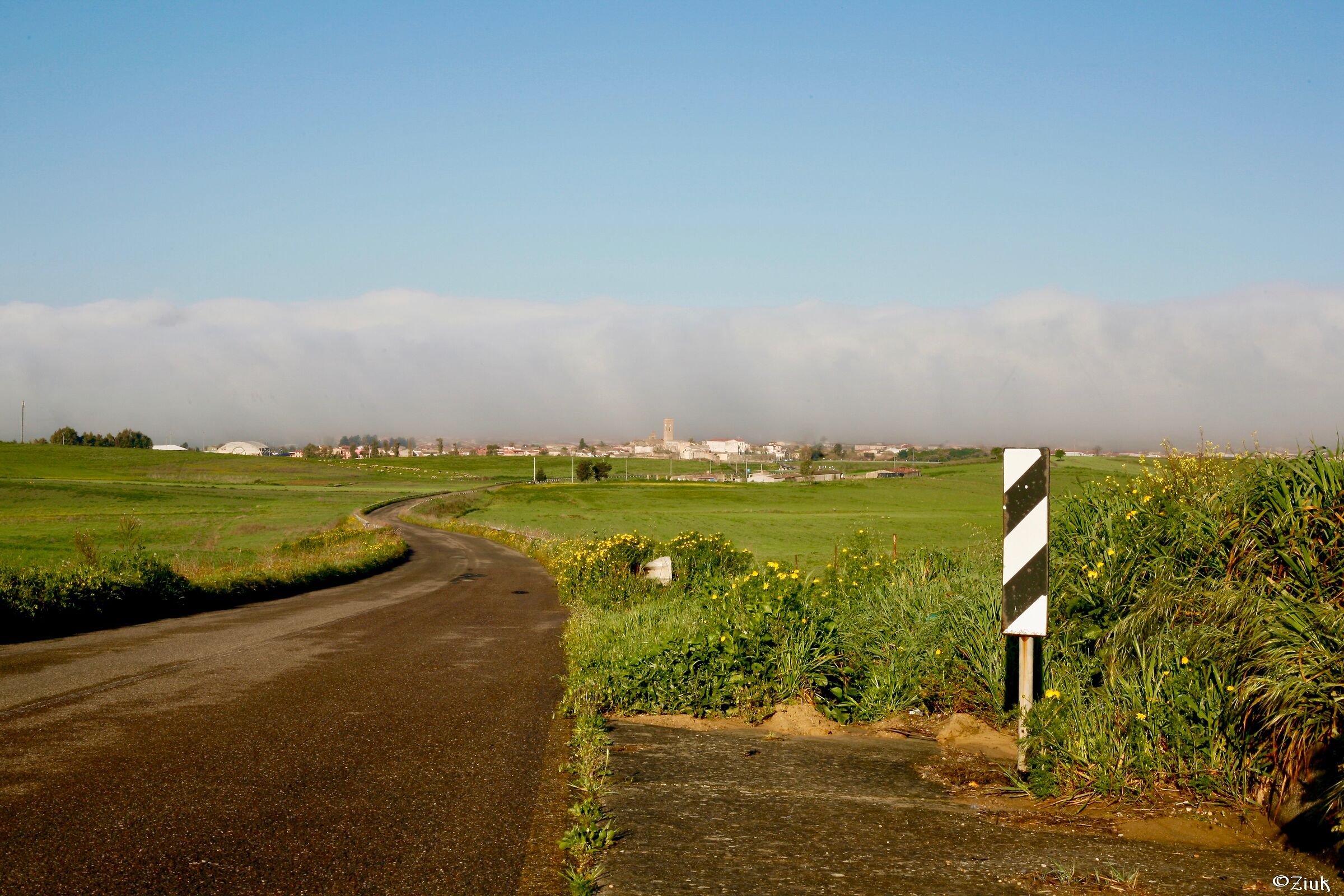E alle spalle... la nebbia