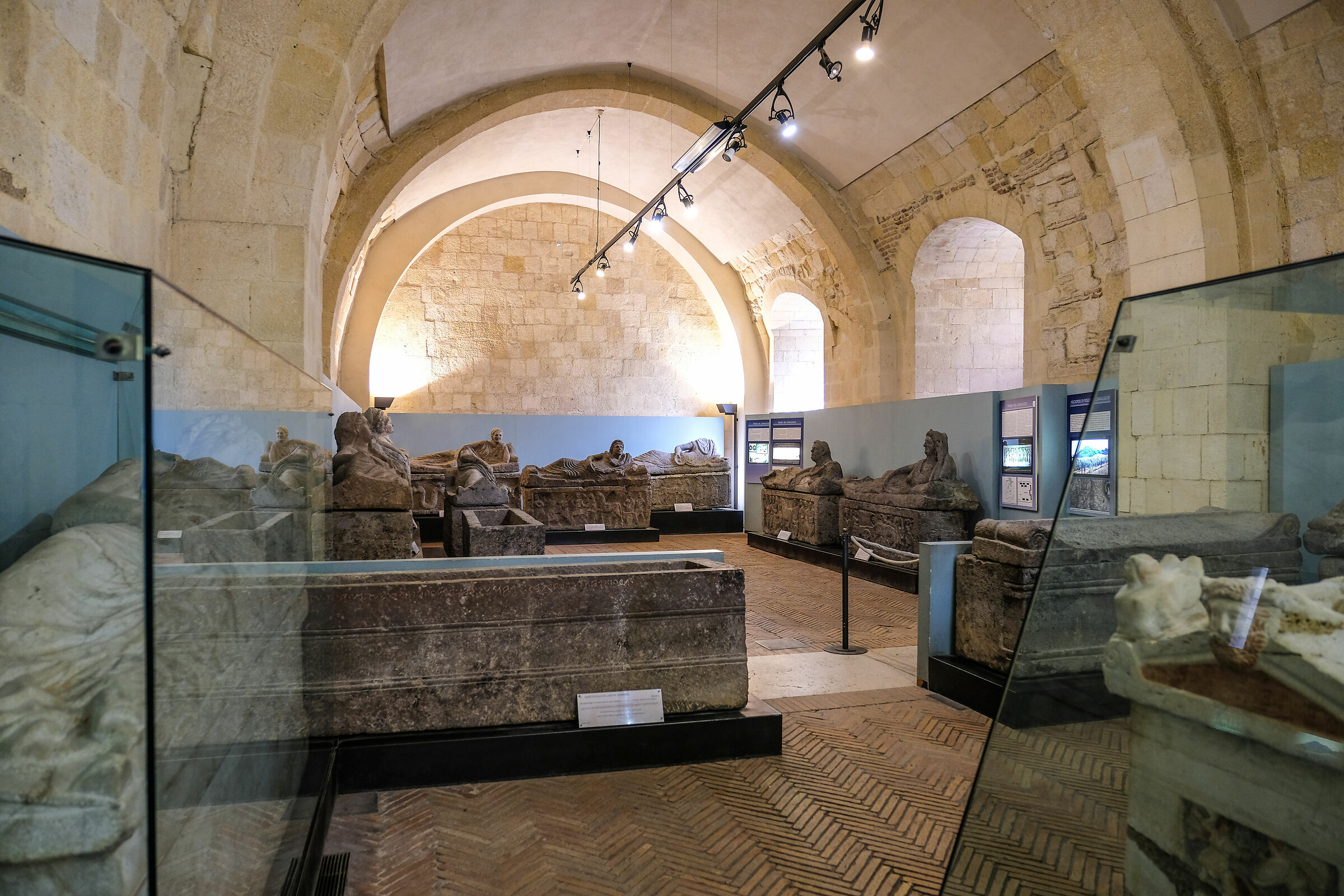 Viterbo-museo Etrusco-Interno Ingresso-