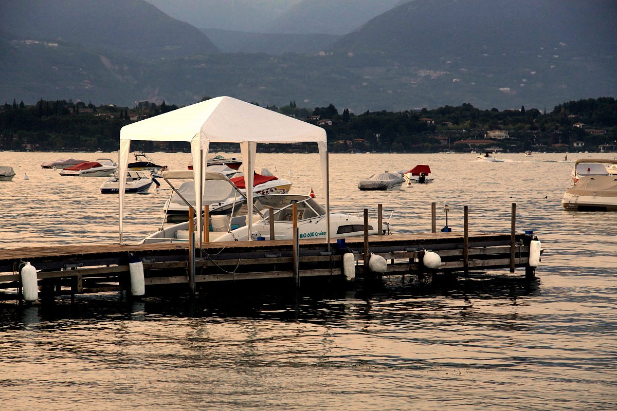 port press, Lake Garda