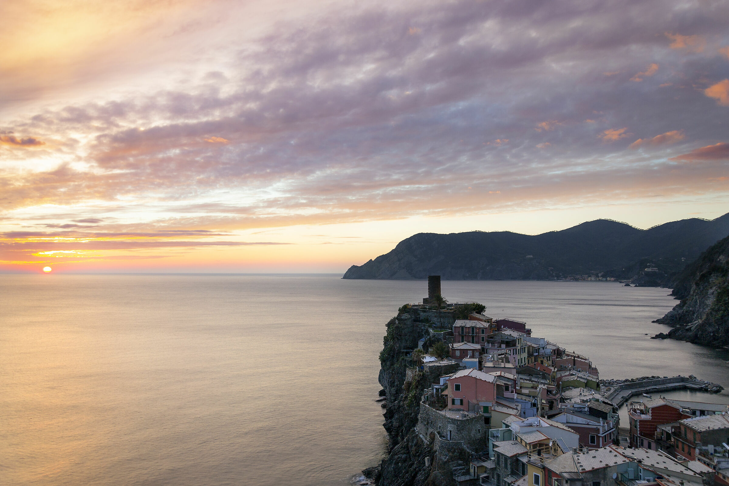 Il Sole saluta Vernazza (seconda versione)