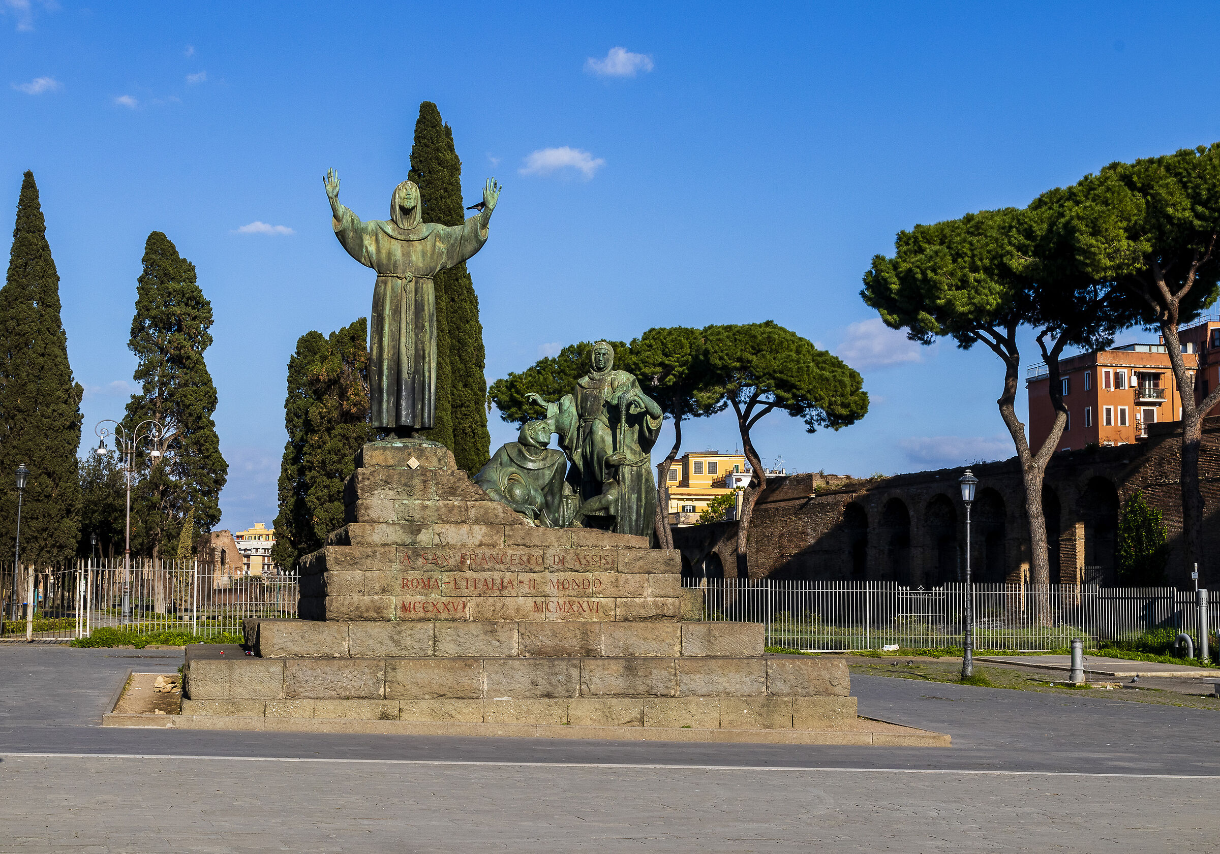 S. Francesco aiutaci Tu... Roma ripartirà