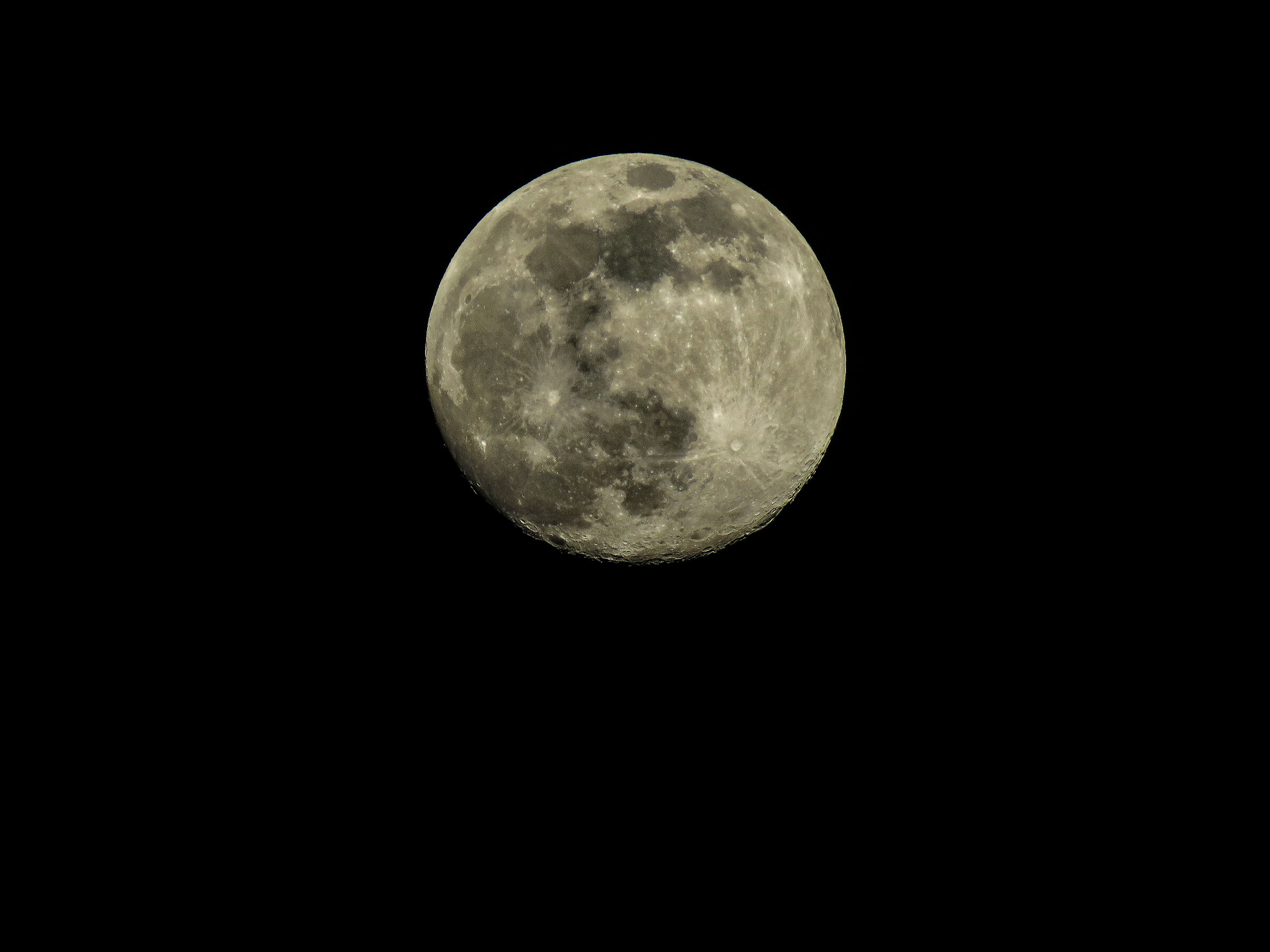 Luna in Aprile (quasi) piena