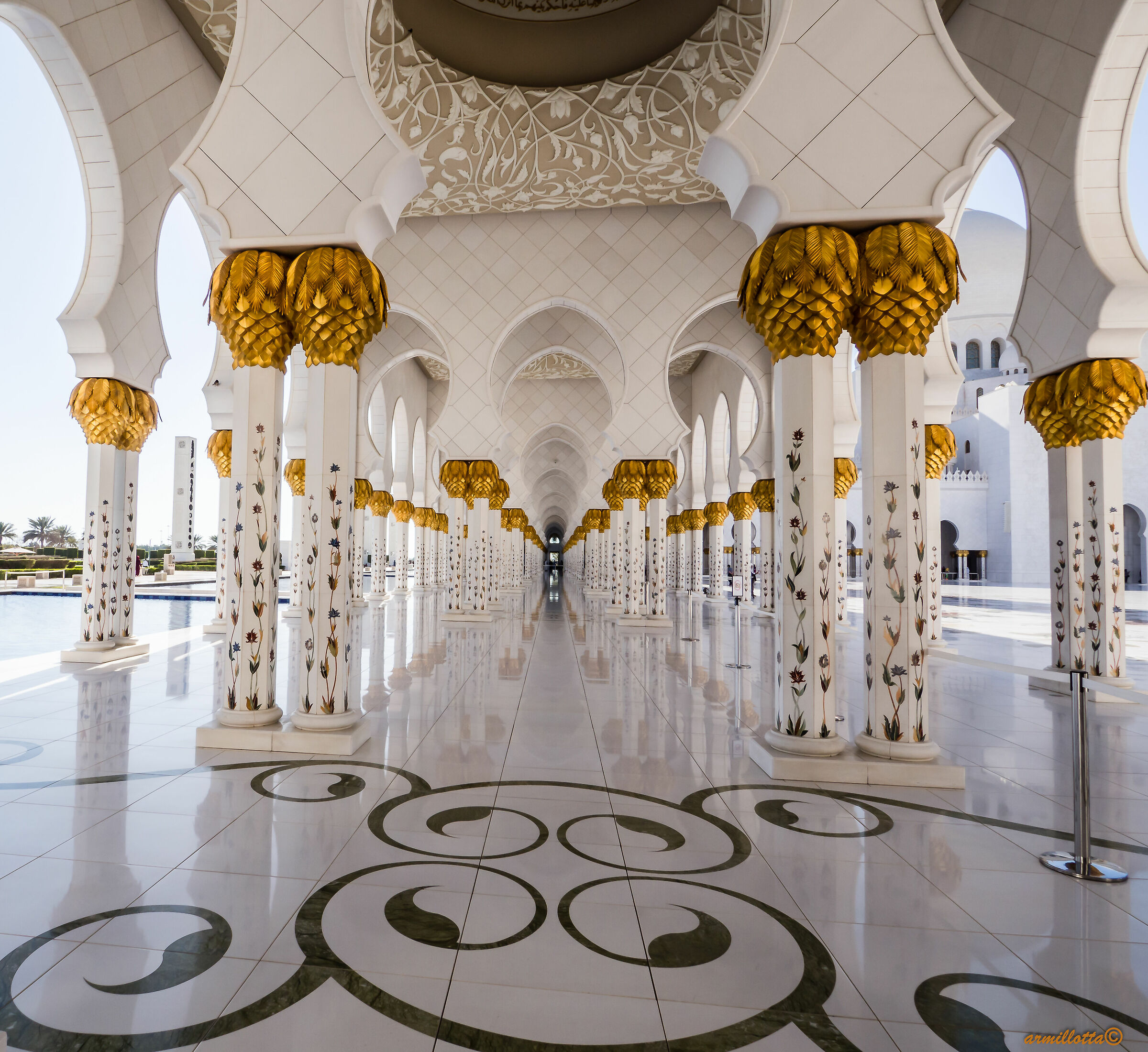 Sheikh Zayed Grand Mosque - Abu Dhabi 1
